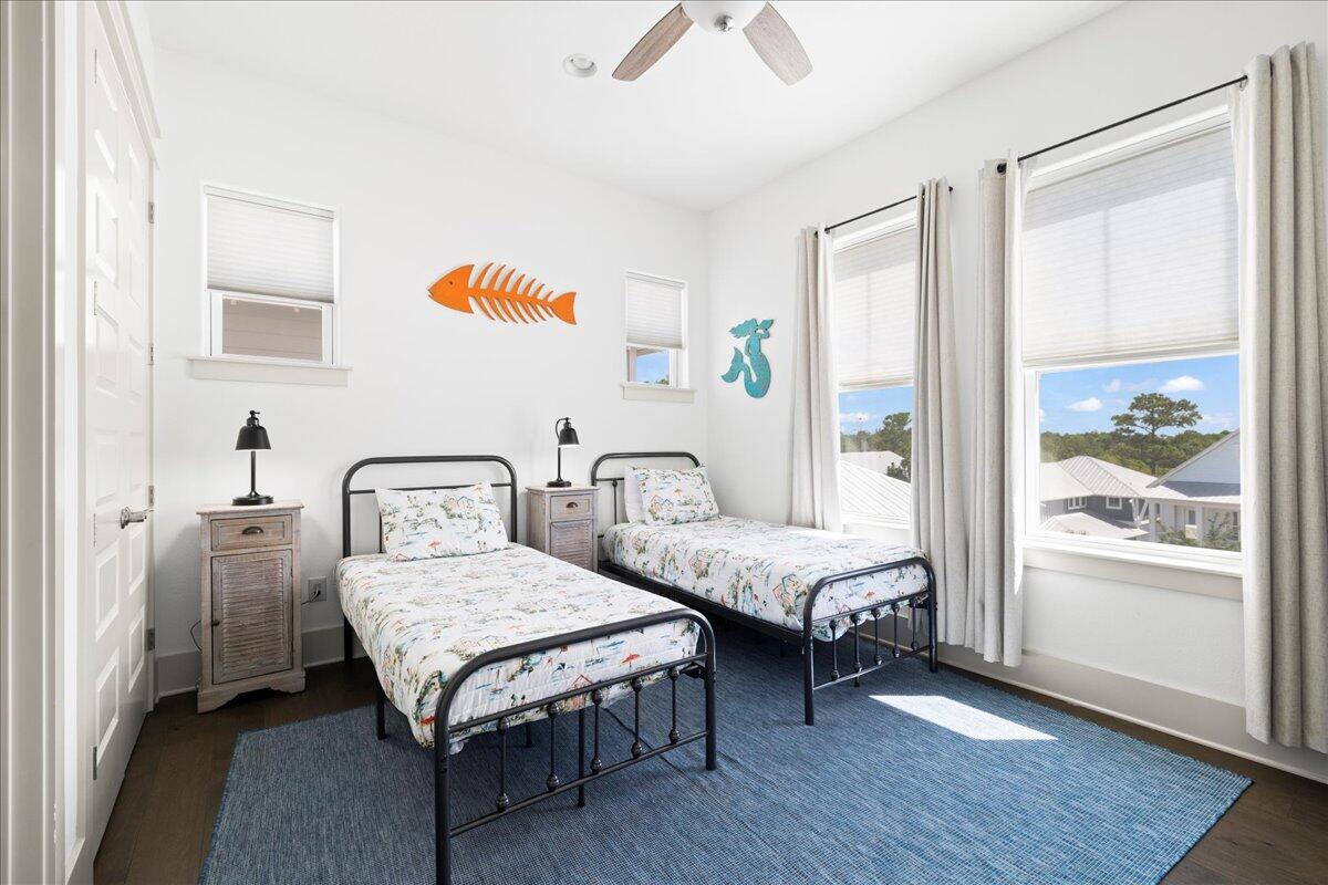 HIGHLAND PARKS - Residential Lease