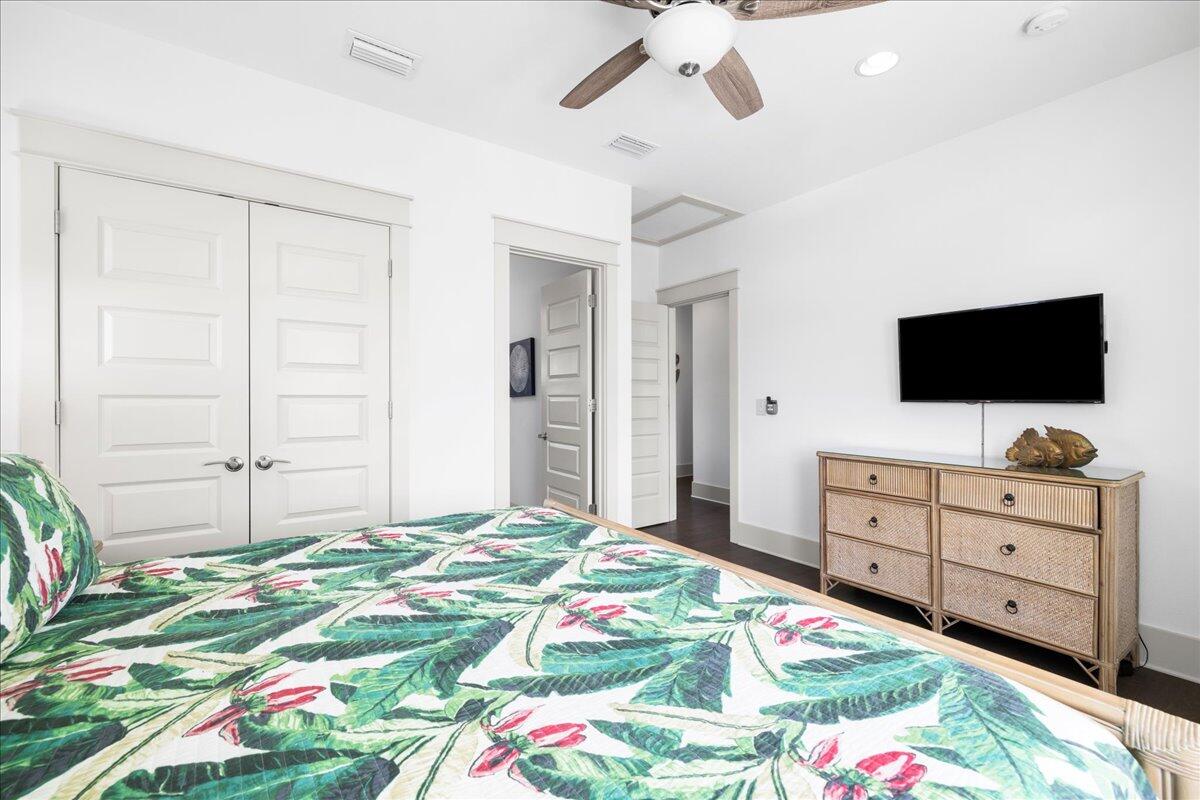 HIGHLAND PARKS - Residential Lease