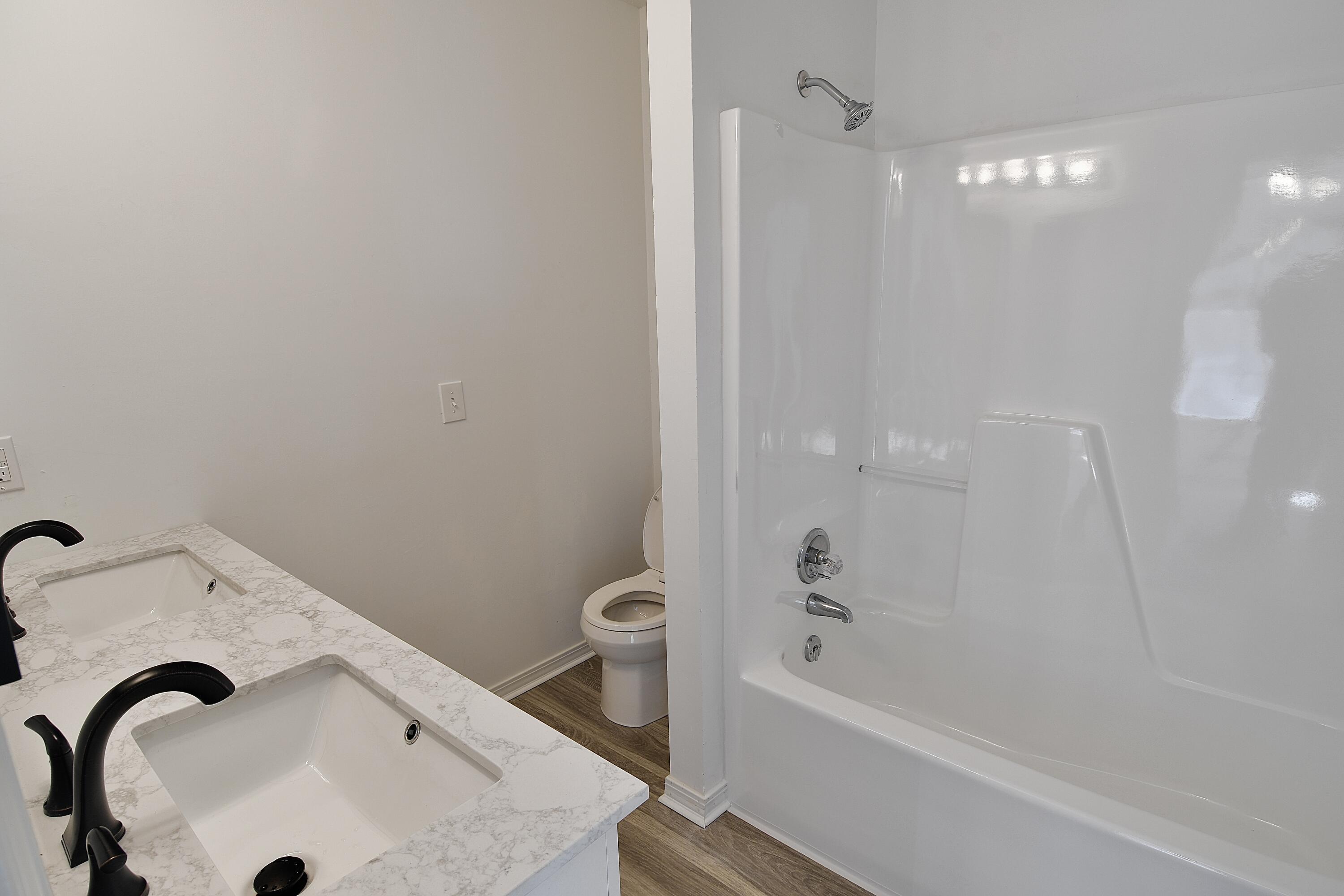 EAST BAY RIVER ESTATES 2ND ADDN - Residential