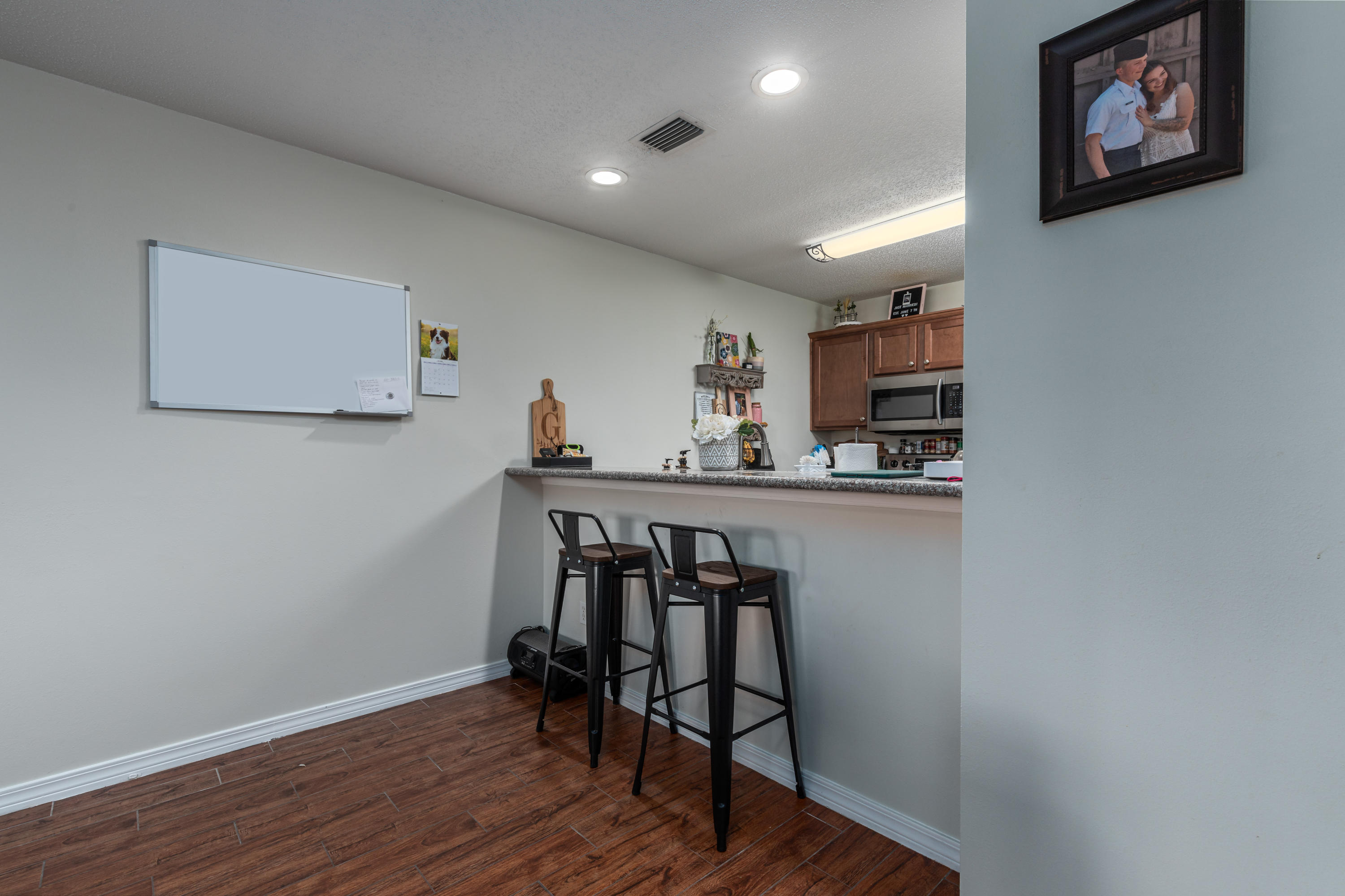 Houston Manor - Residential