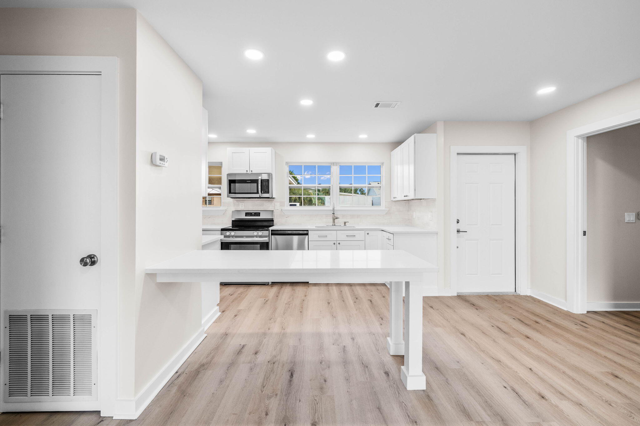 RIVIERA BEACH - Residential
