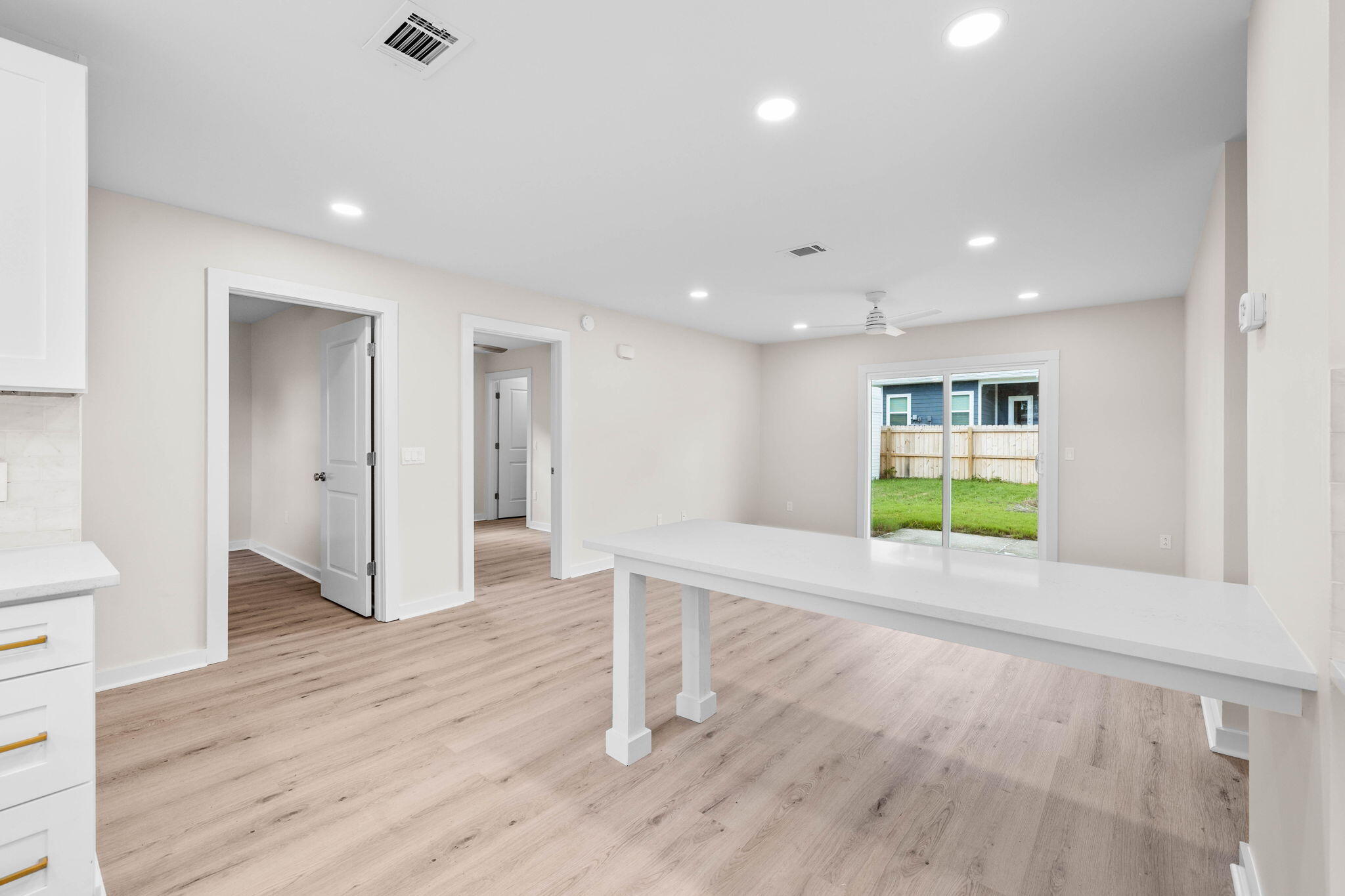 RIVIERA BEACH - Residential