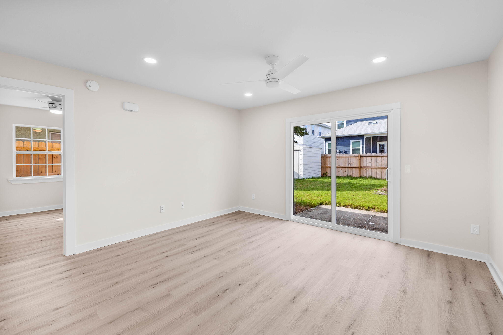 RIVIERA BEACH - Residential