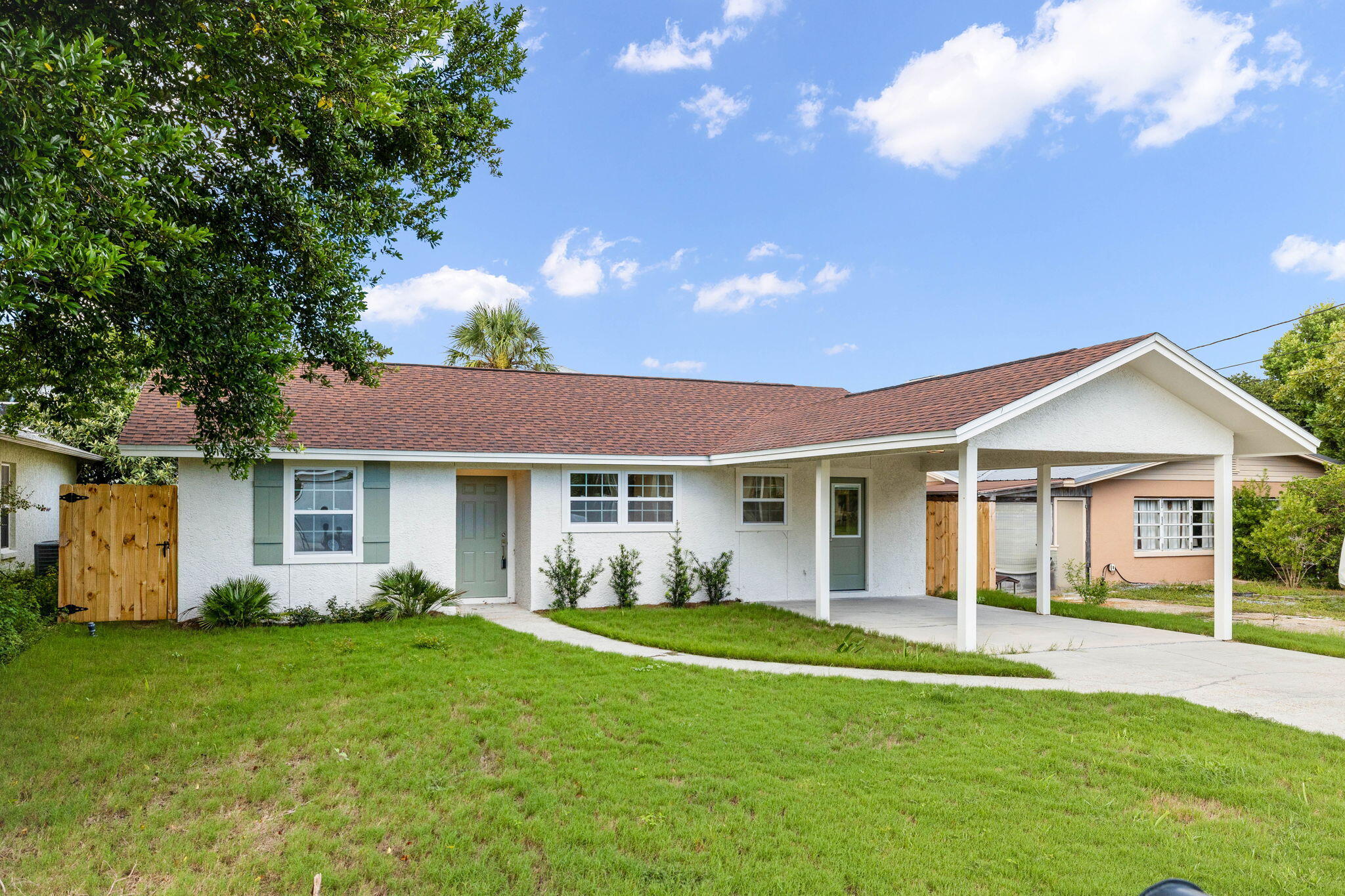 RIVIERA BEACH - Residential