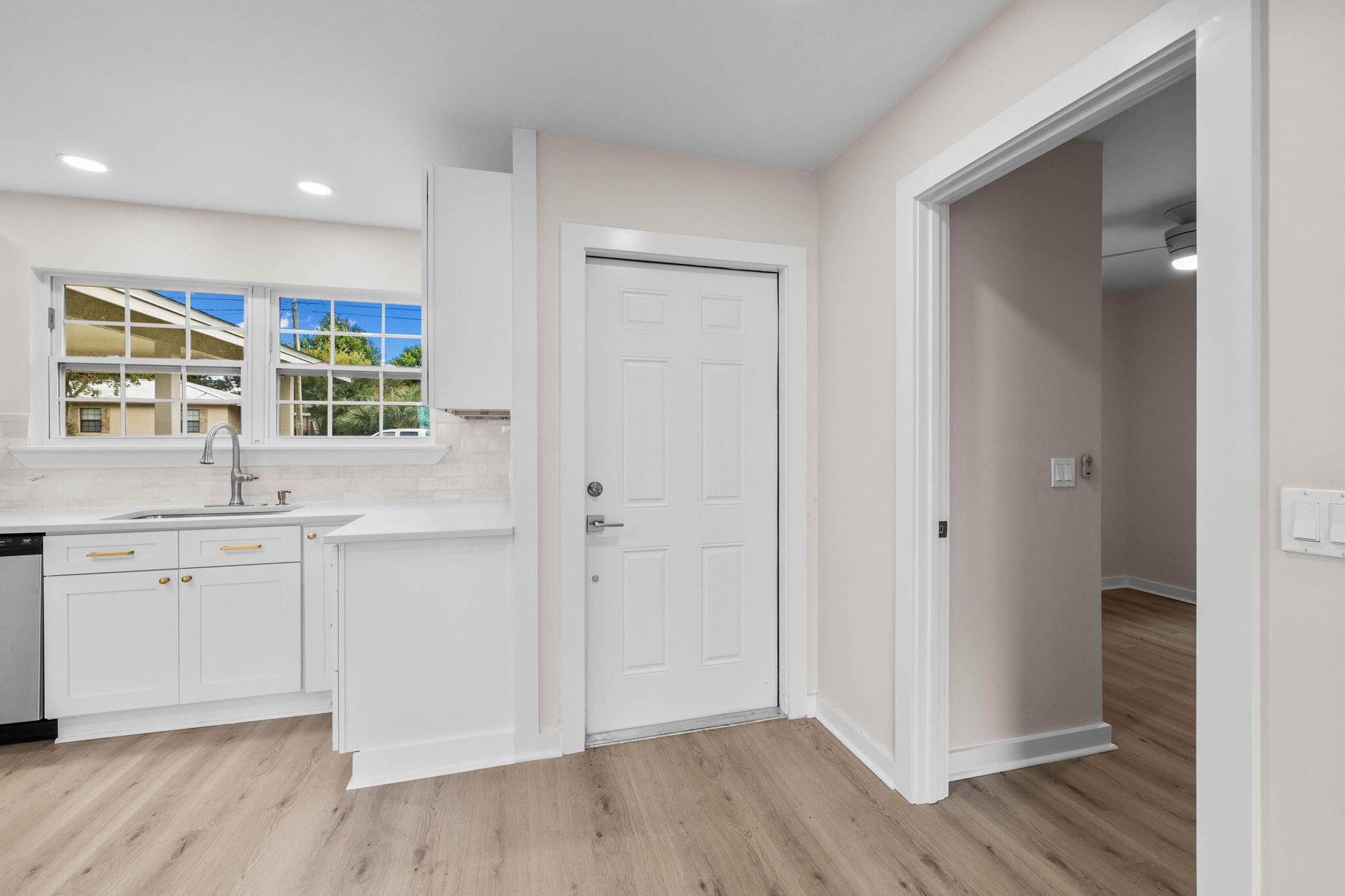 RIVIERA BEACH - Residential