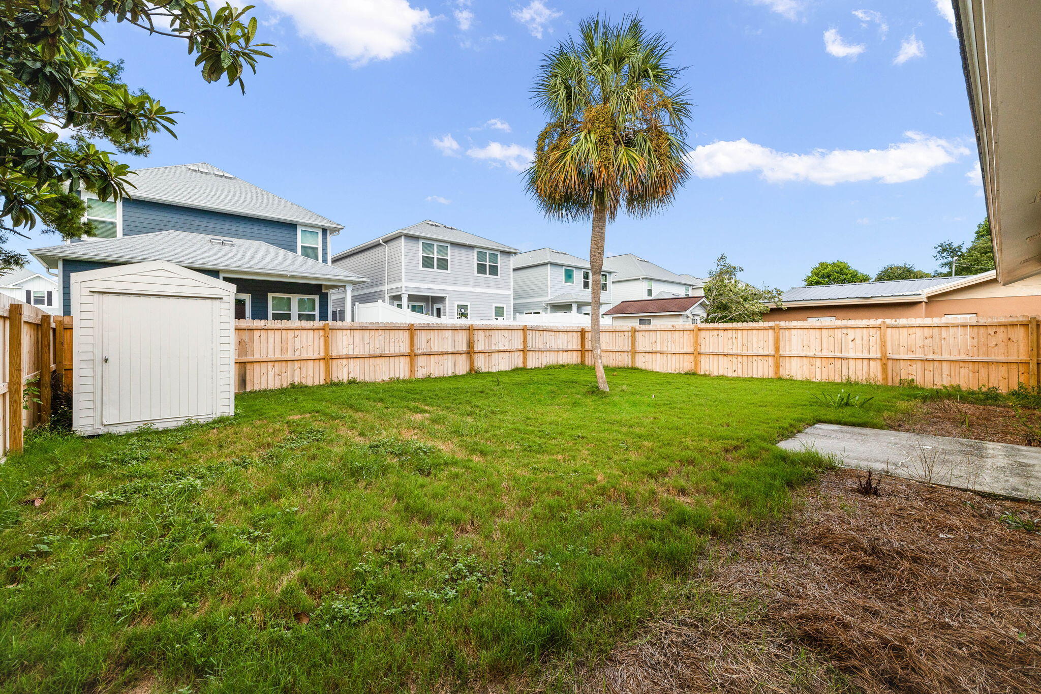 RIVIERA BEACH - Residential