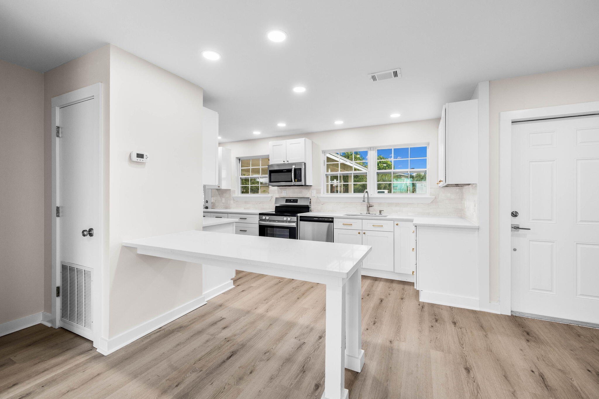 RIVIERA BEACH - Residential