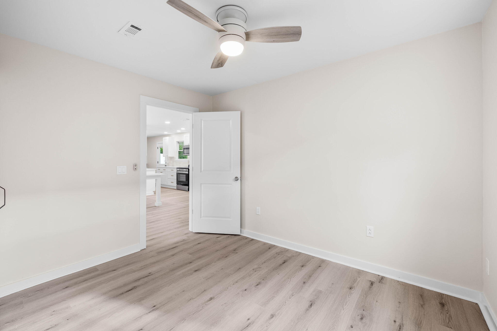 RIVIERA BEACH - Residential