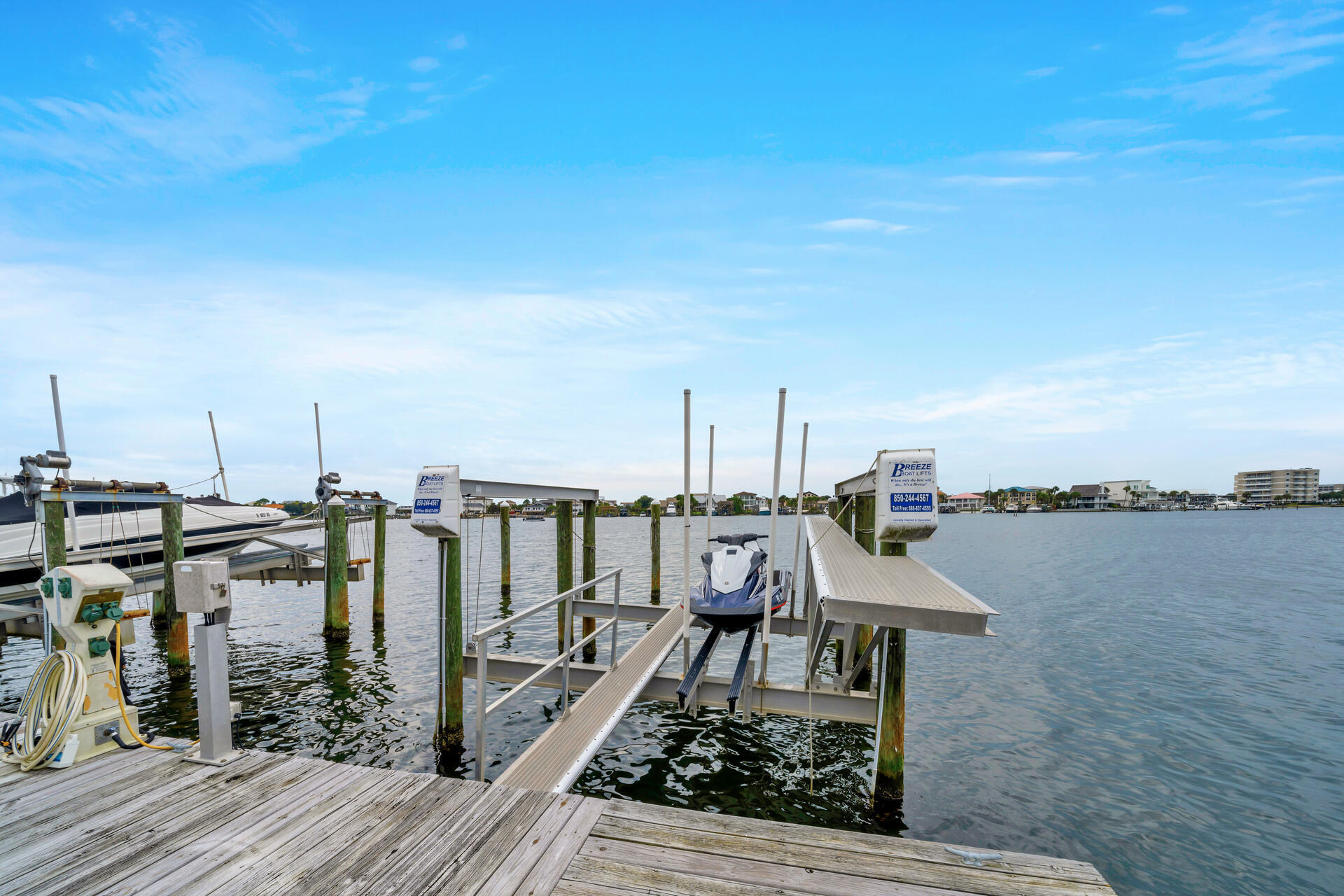 TRANQUIL HARBOR - Residential