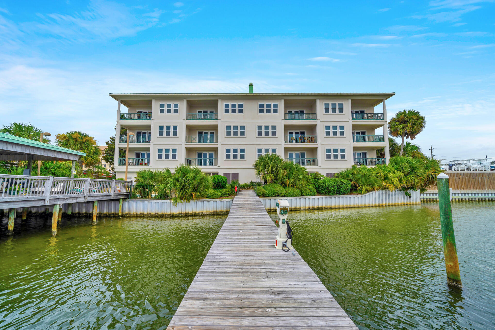 TRANQUIL HARBOR - Residential