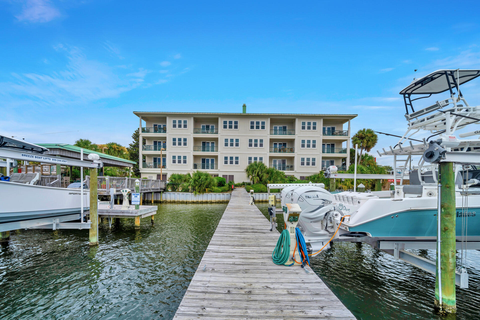 TRANQUIL HARBOR - Residential
