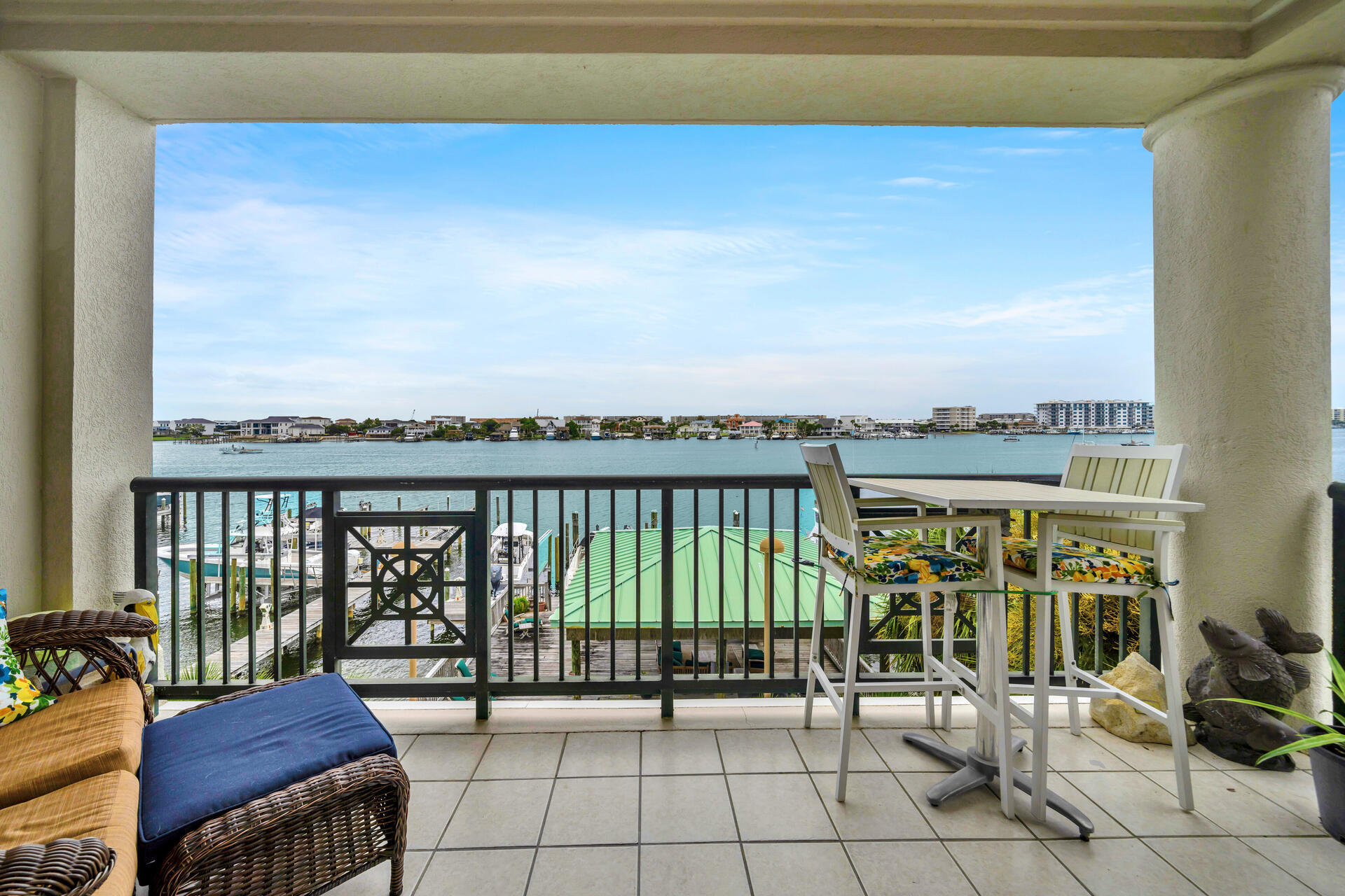 TRANQUIL HARBOR - Residential