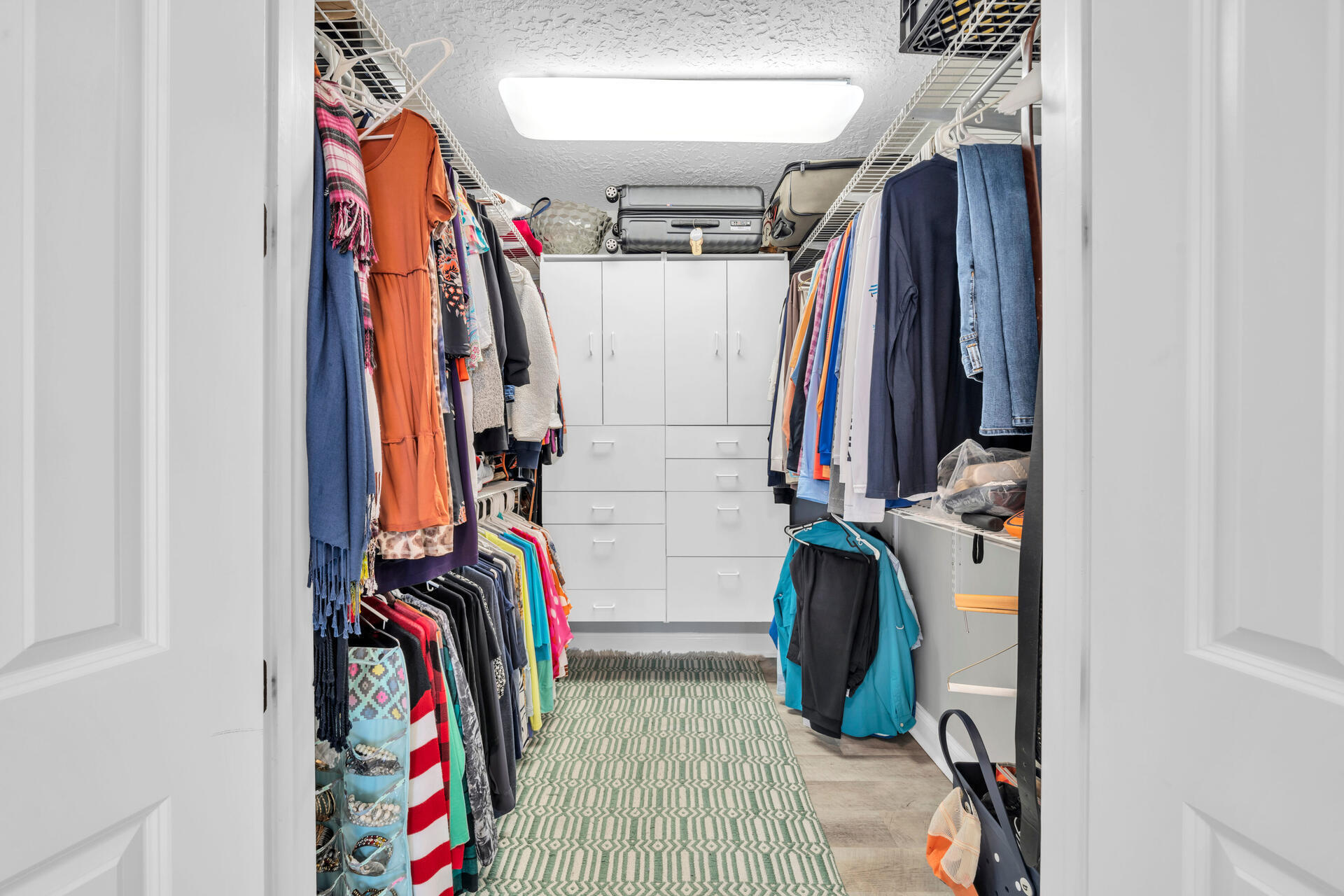 TRANQUIL HARBOR - Residential