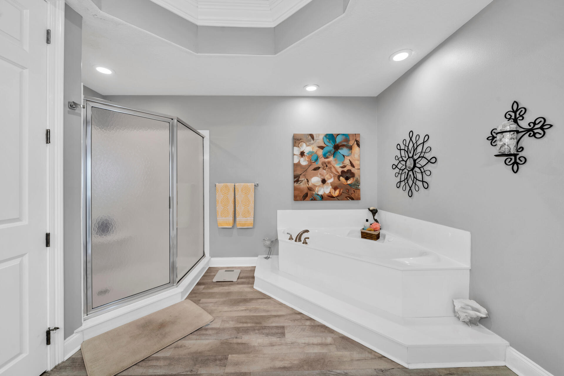 TRANQUIL HARBOR - Residential