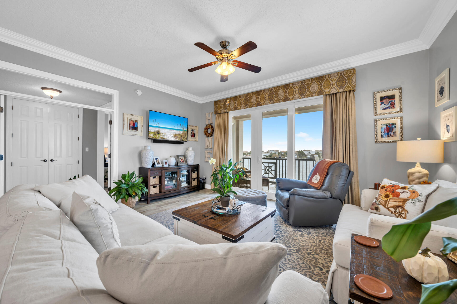 TRANQUIL HARBOR - Residential