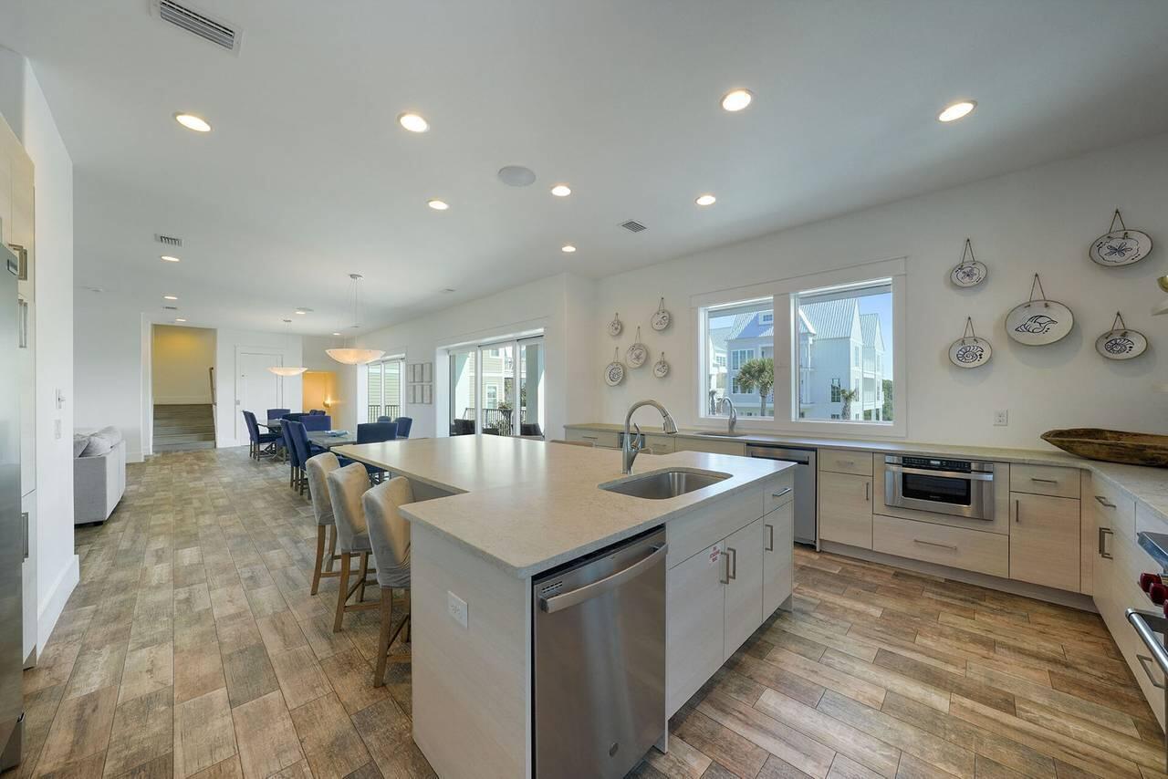 BEACH HIGHLAND - Residential