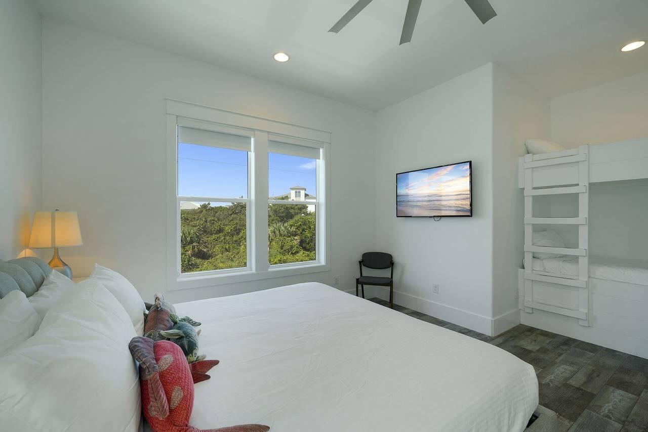 BEACH HIGHLAND - Residential