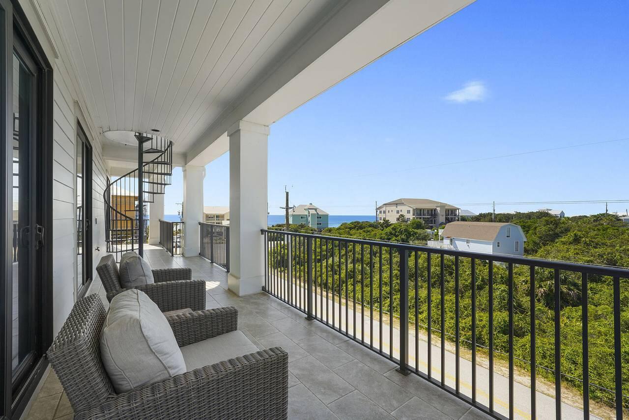 BEACH HIGHLAND - Residential