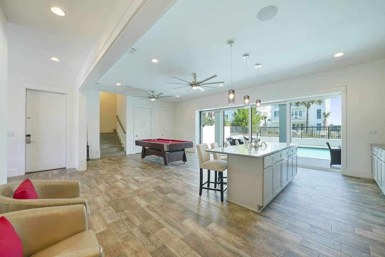 BEACH HIGHLAND - Residential