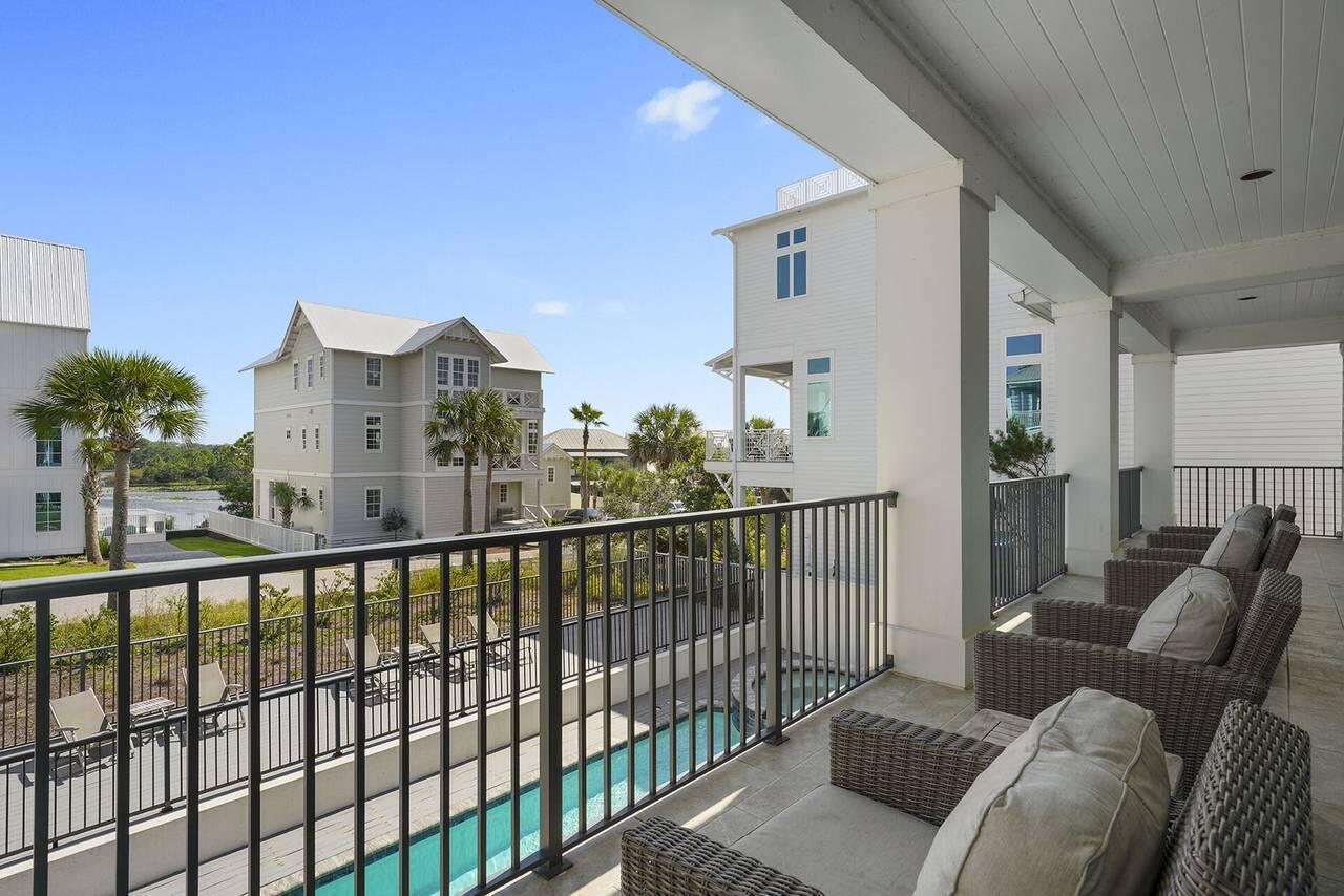 BEACH HIGHLAND - Residential