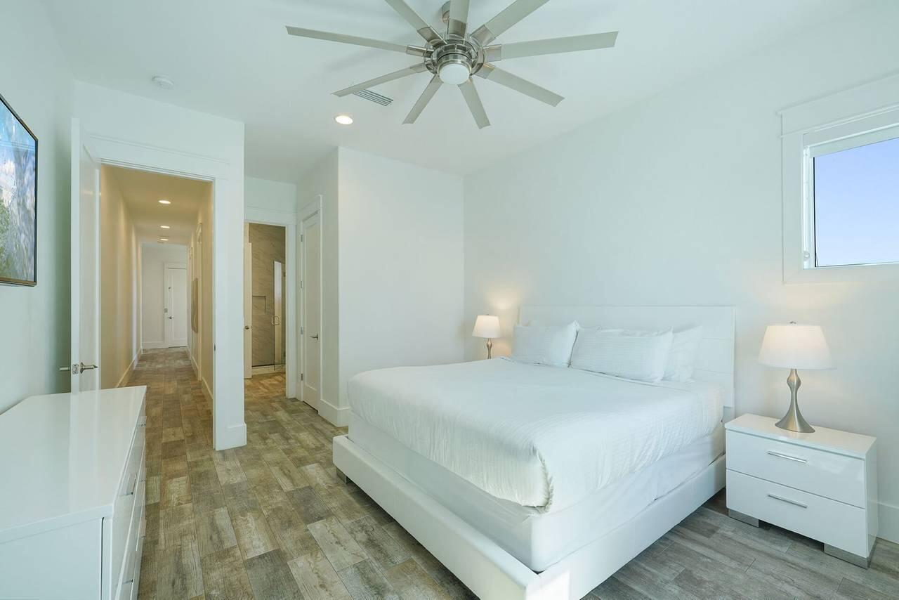 BEACH HIGHLAND - Residential