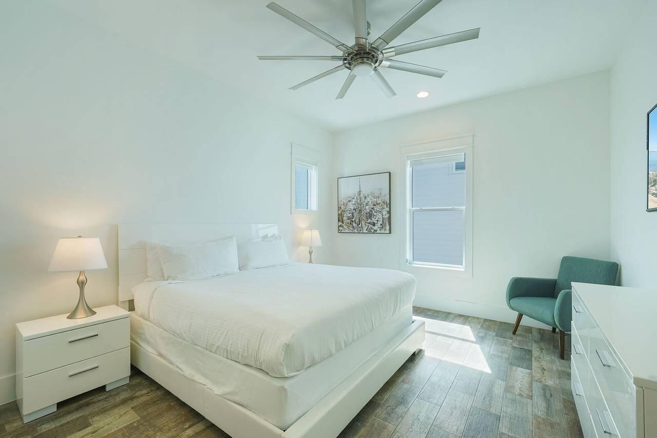 BEACH HIGHLAND - Residential