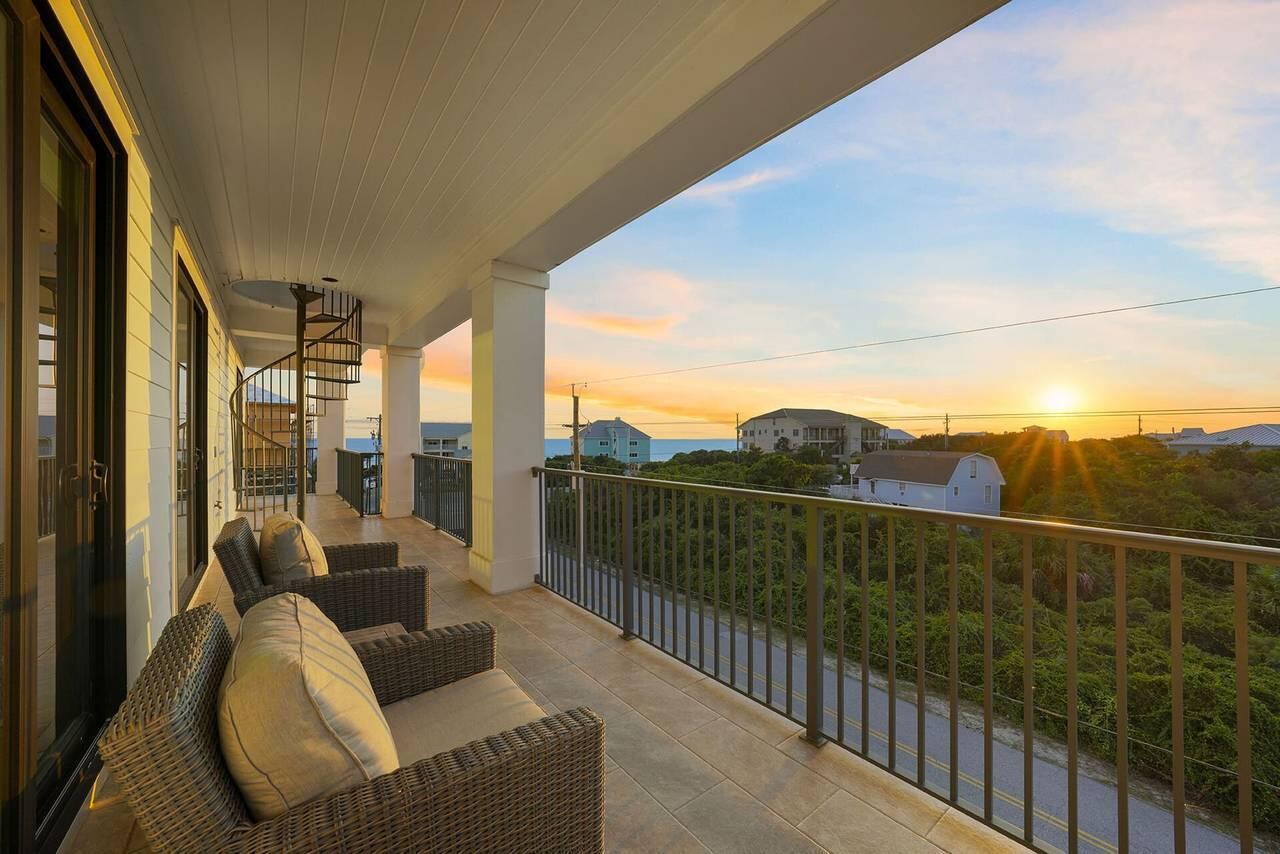 BEACH HIGHLAND - Residential