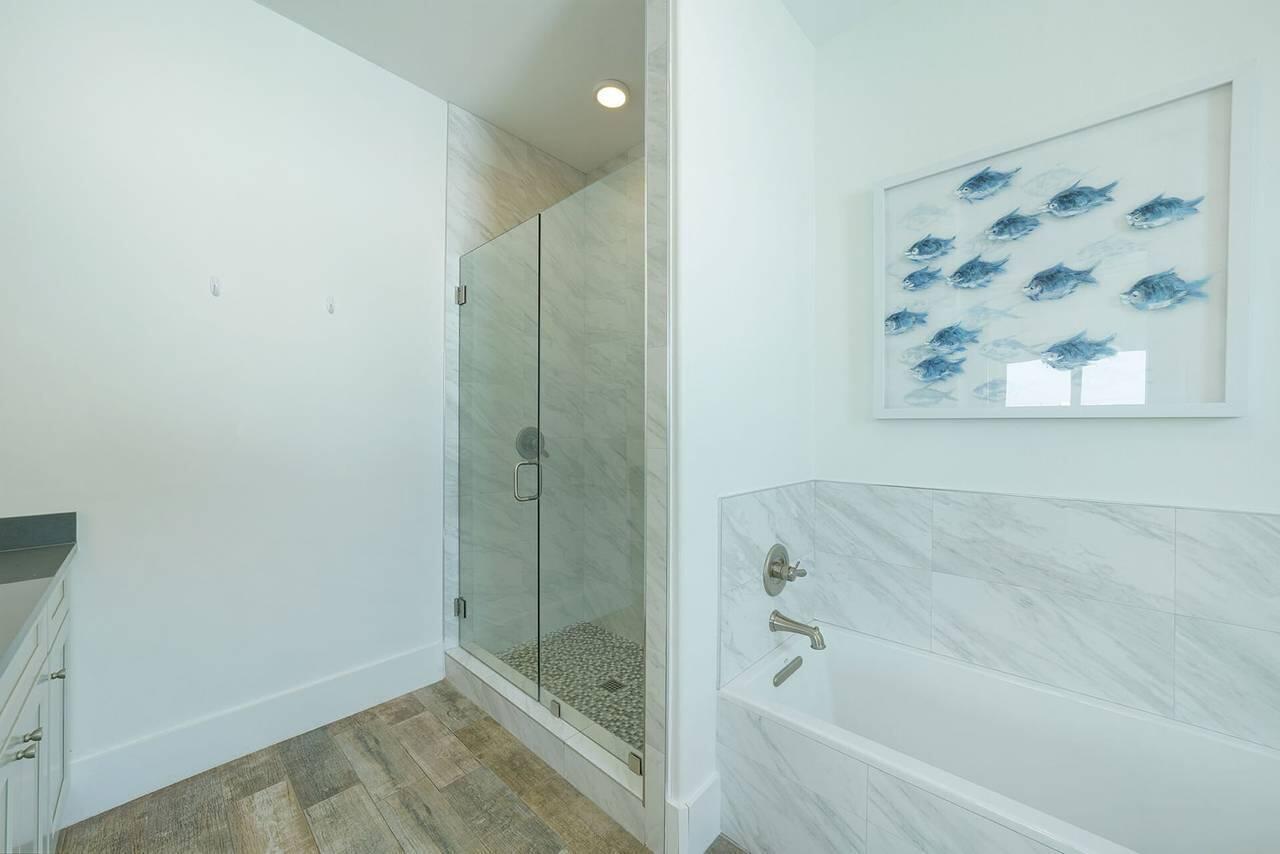 BEACH HIGHLAND - Residential