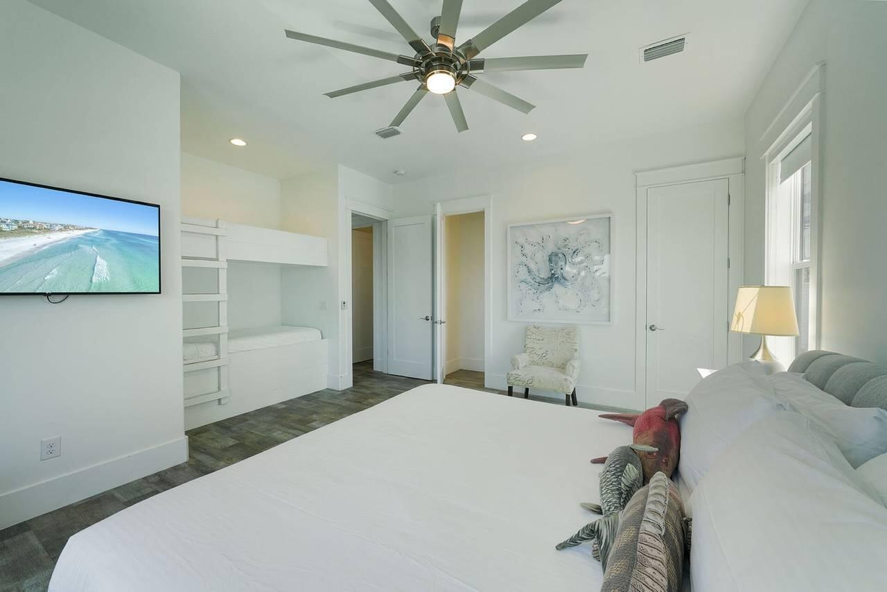 BEACH HIGHLAND - Residential