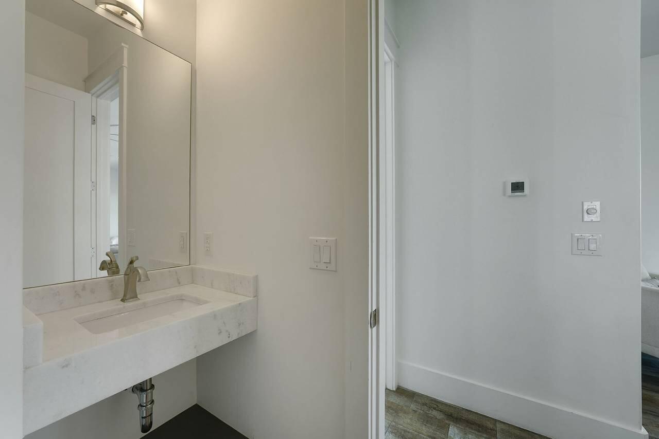 BEACH HIGHLAND - Residential