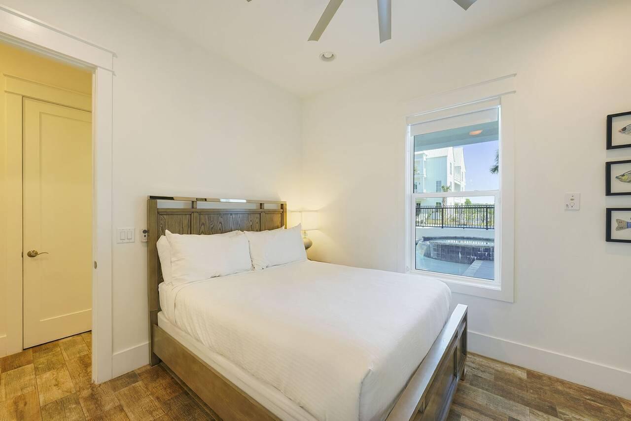 BEACH HIGHLAND - Residential