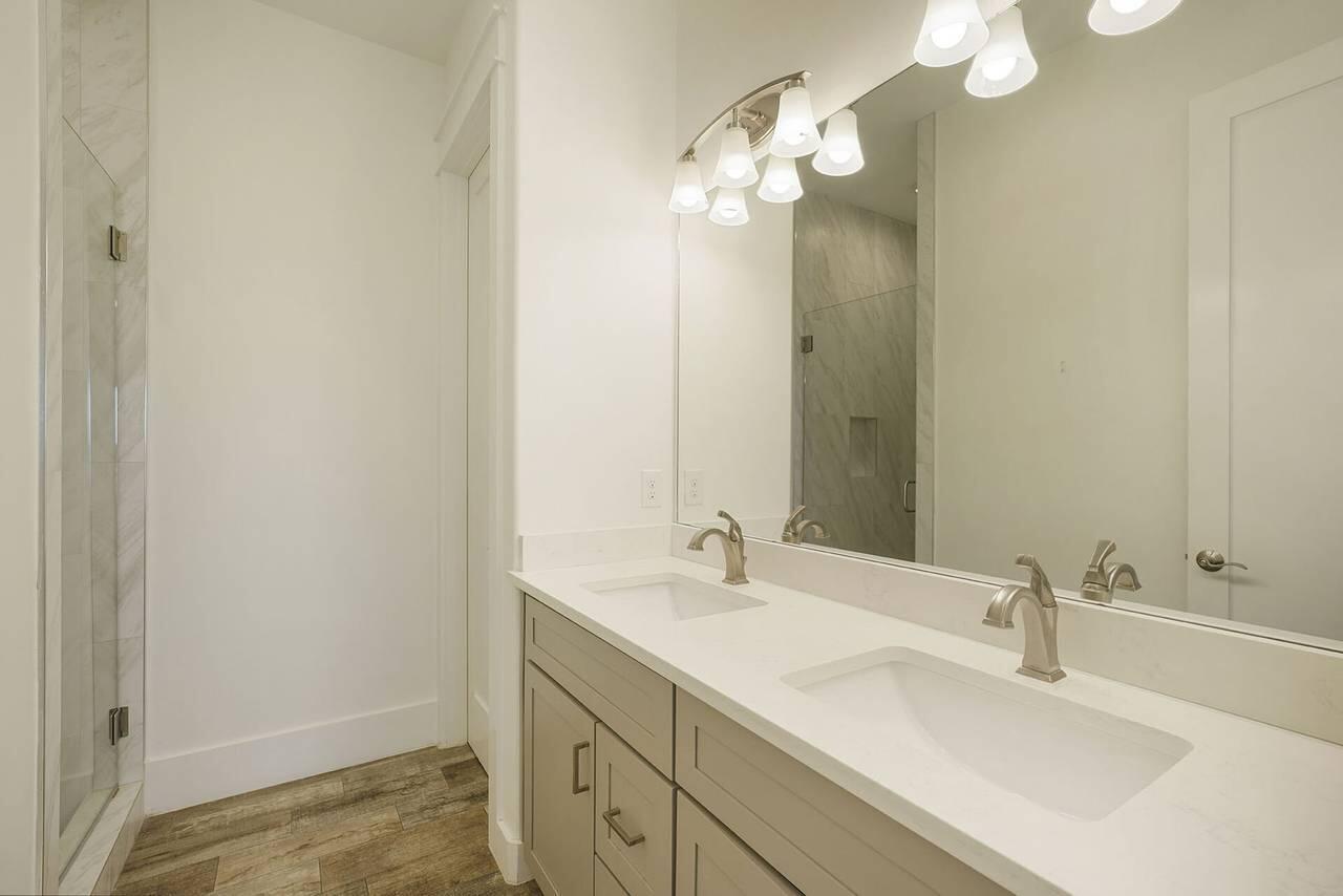 BEACH HIGHLAND - Residential