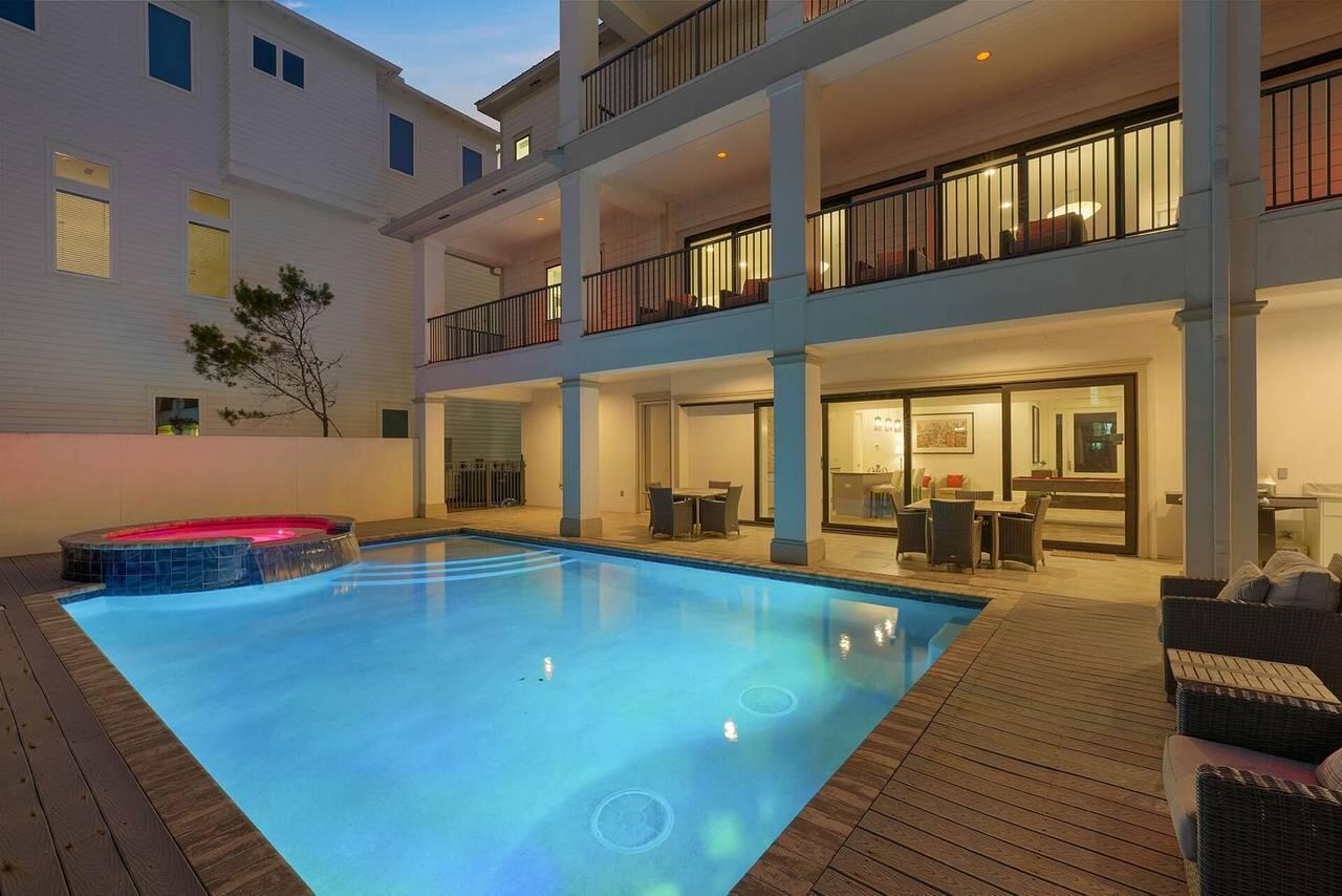 BEACH HIGHLAND - Residential