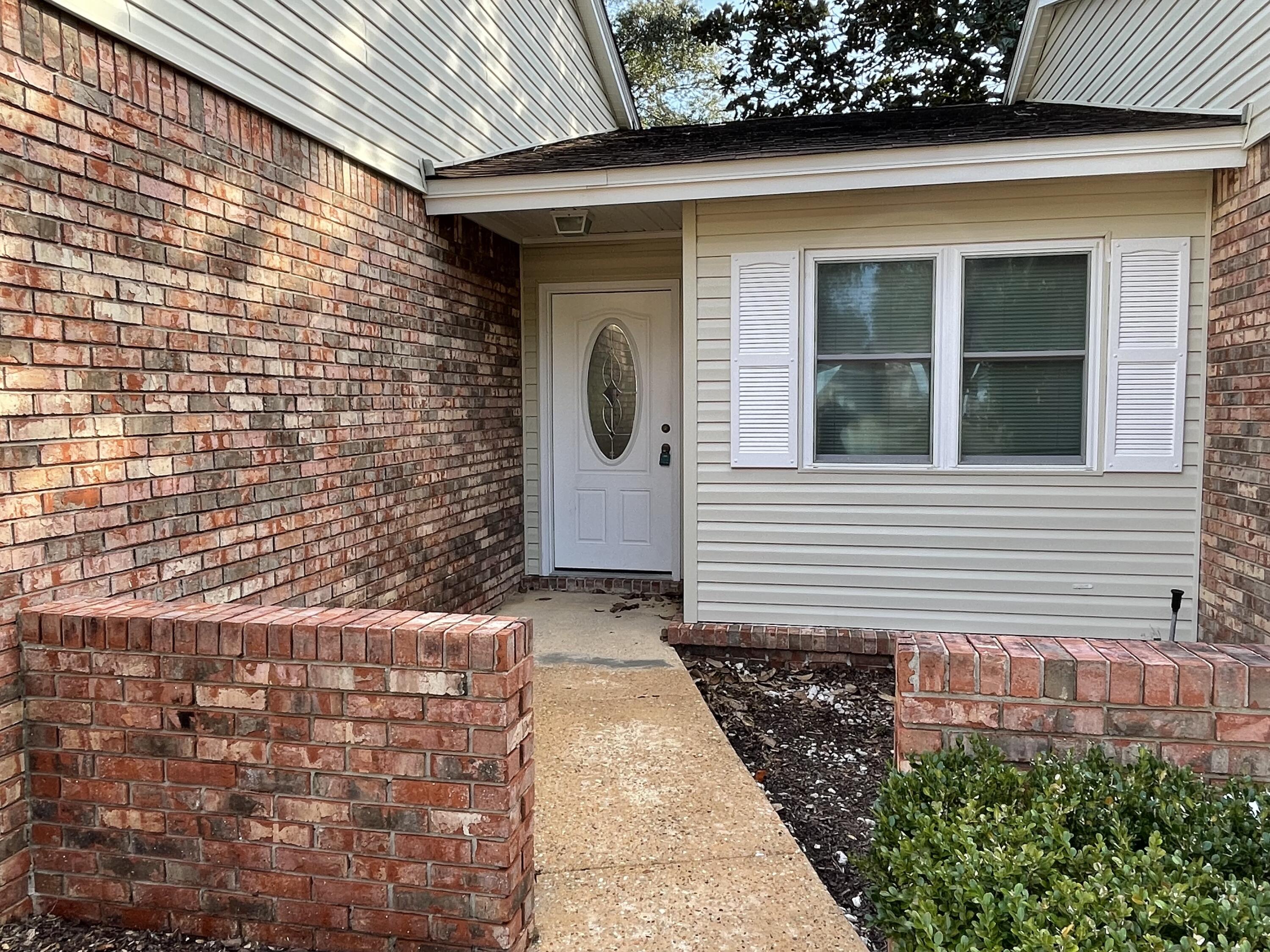 PALM ESTATES UNIT 2 - Residential Lease