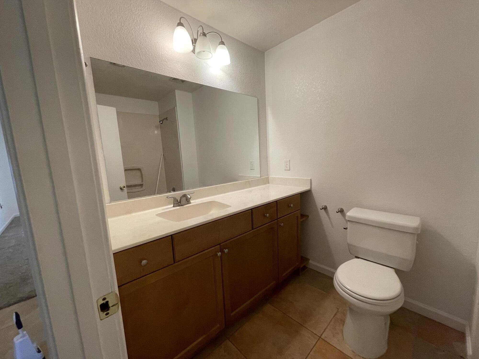 PALM ESTATES UNIT 2 - Residential Lease