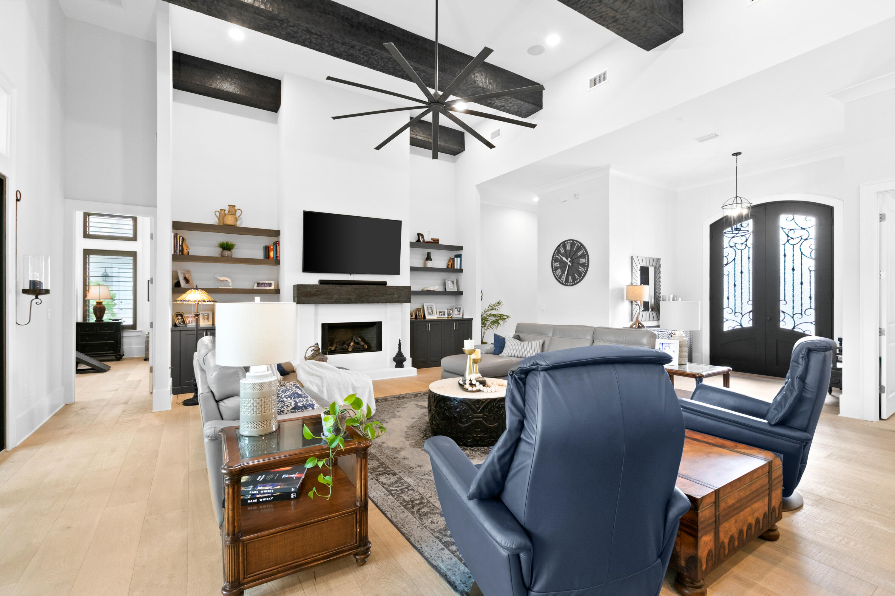 BURNT PINE - Residential