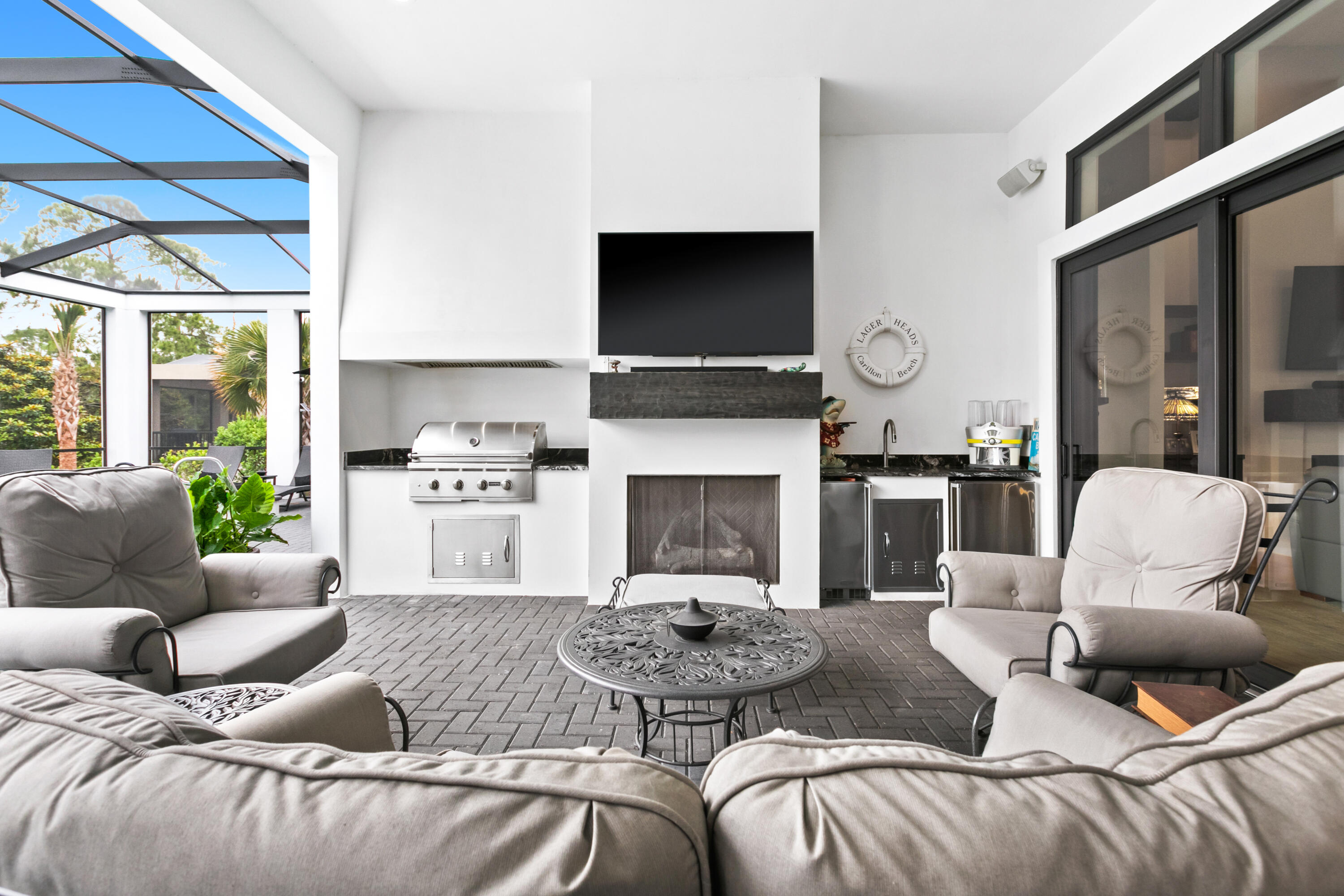 BURNT PINE - Residential