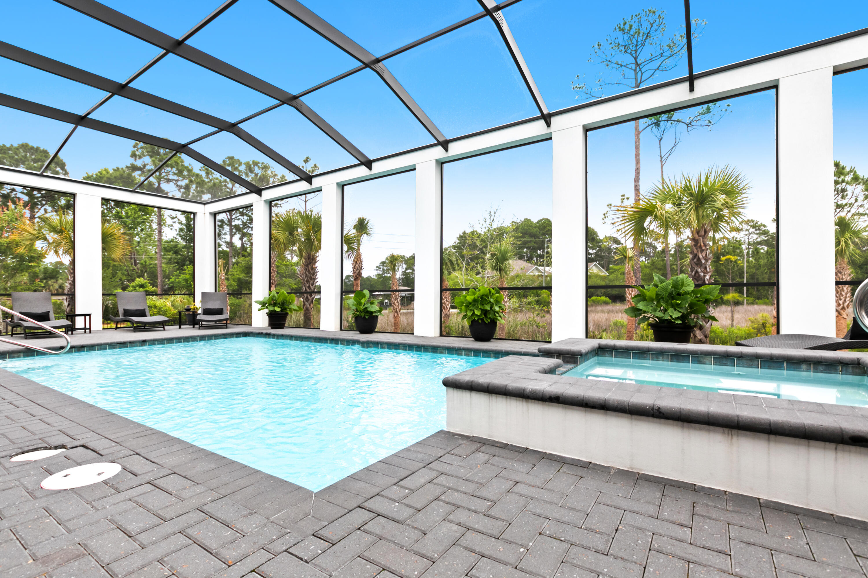 BURNT PINE - Residential