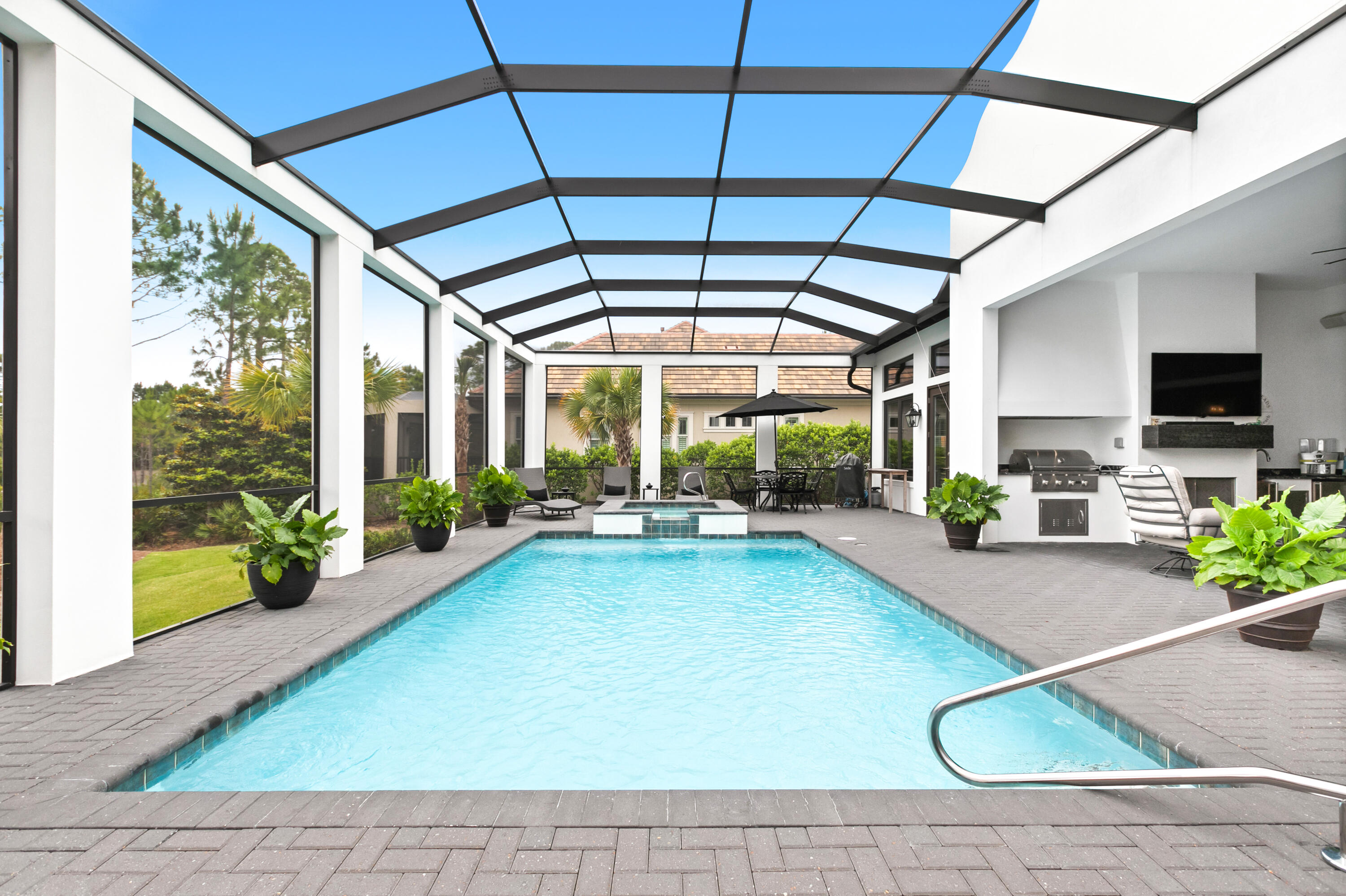 BURNT PINE - Residential