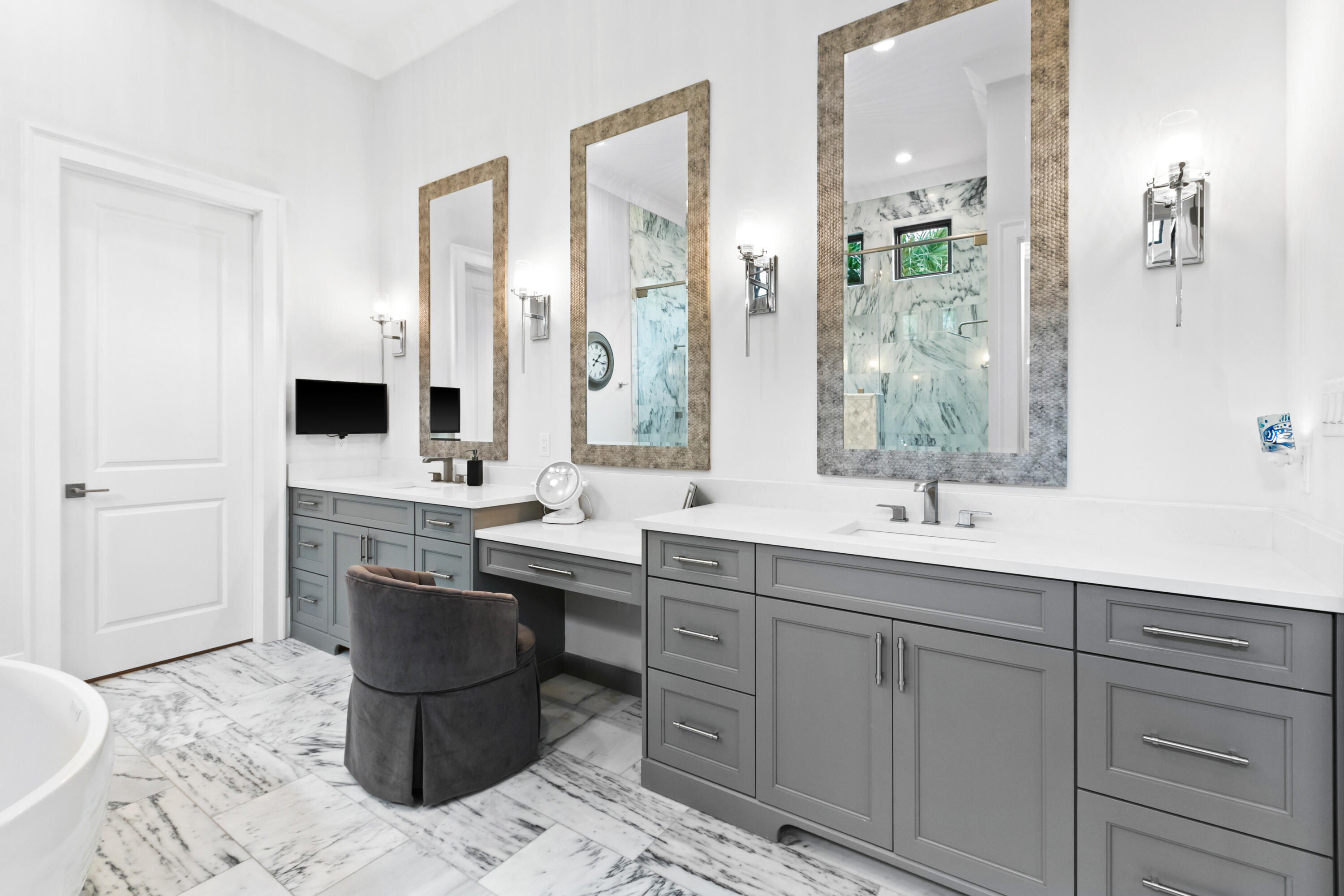 BURNT PINE - Residential