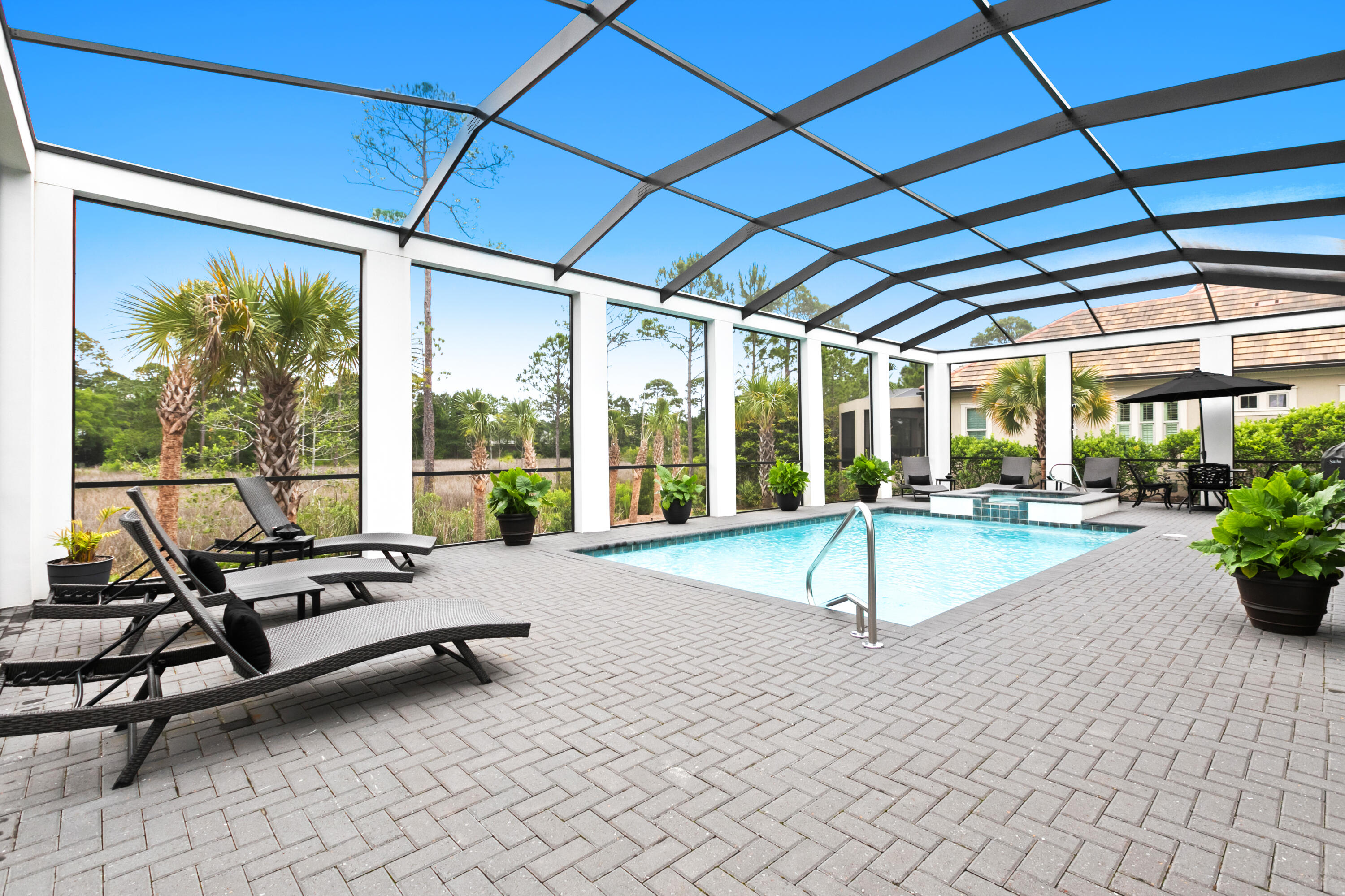 BURNT PINE - Residential