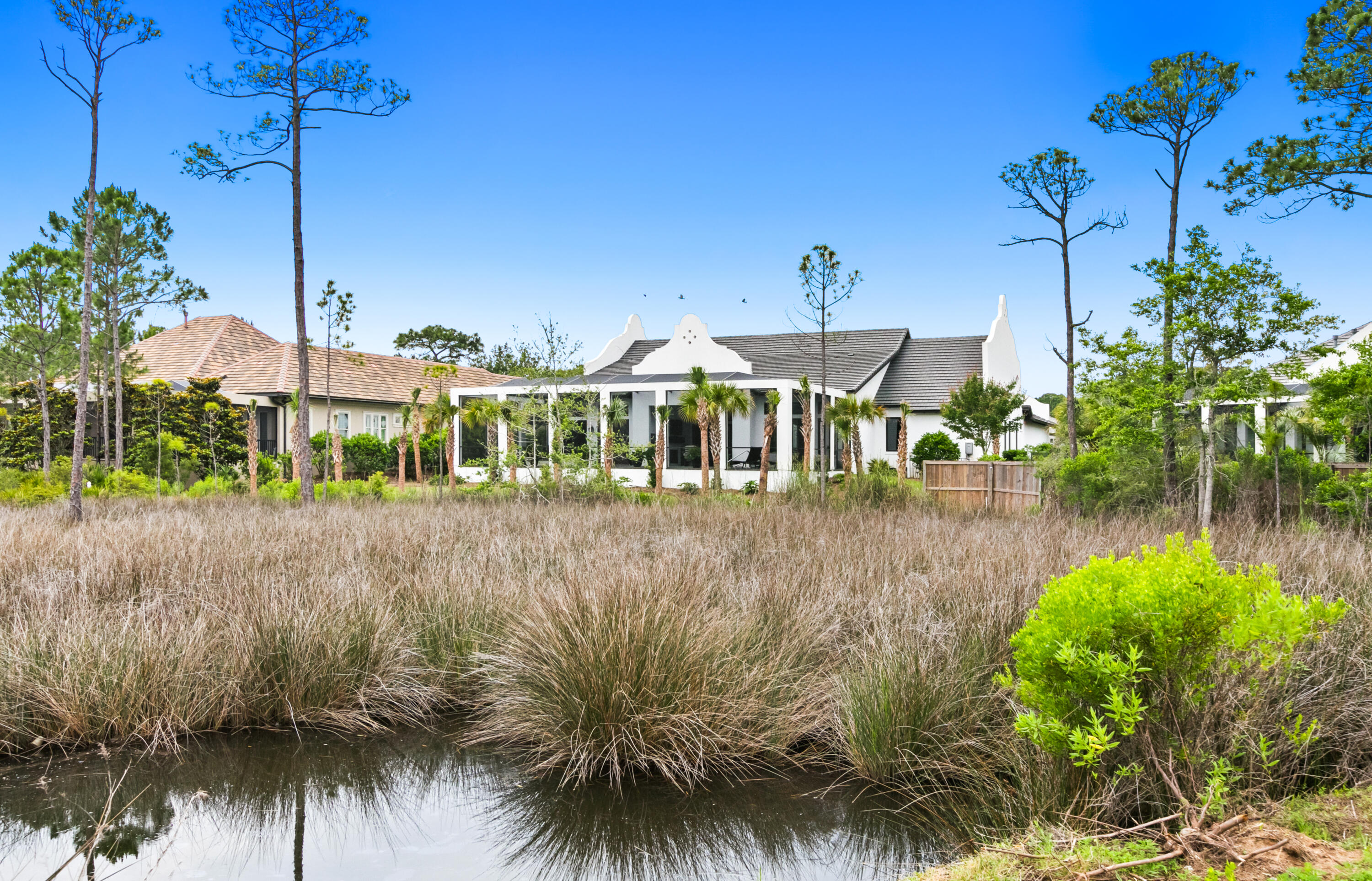 BURNT PINE - Residential