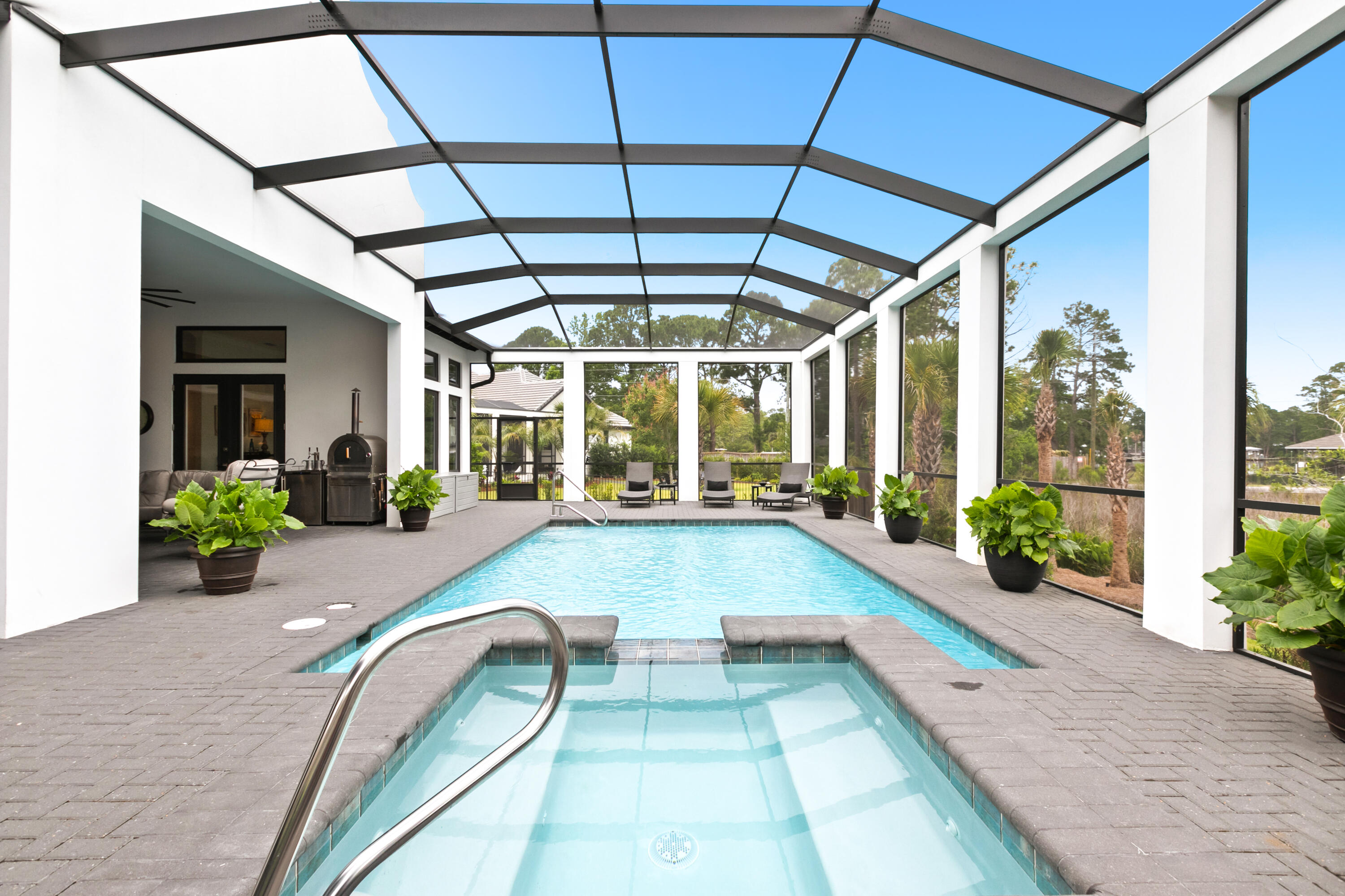 BURNT PINE - Residential