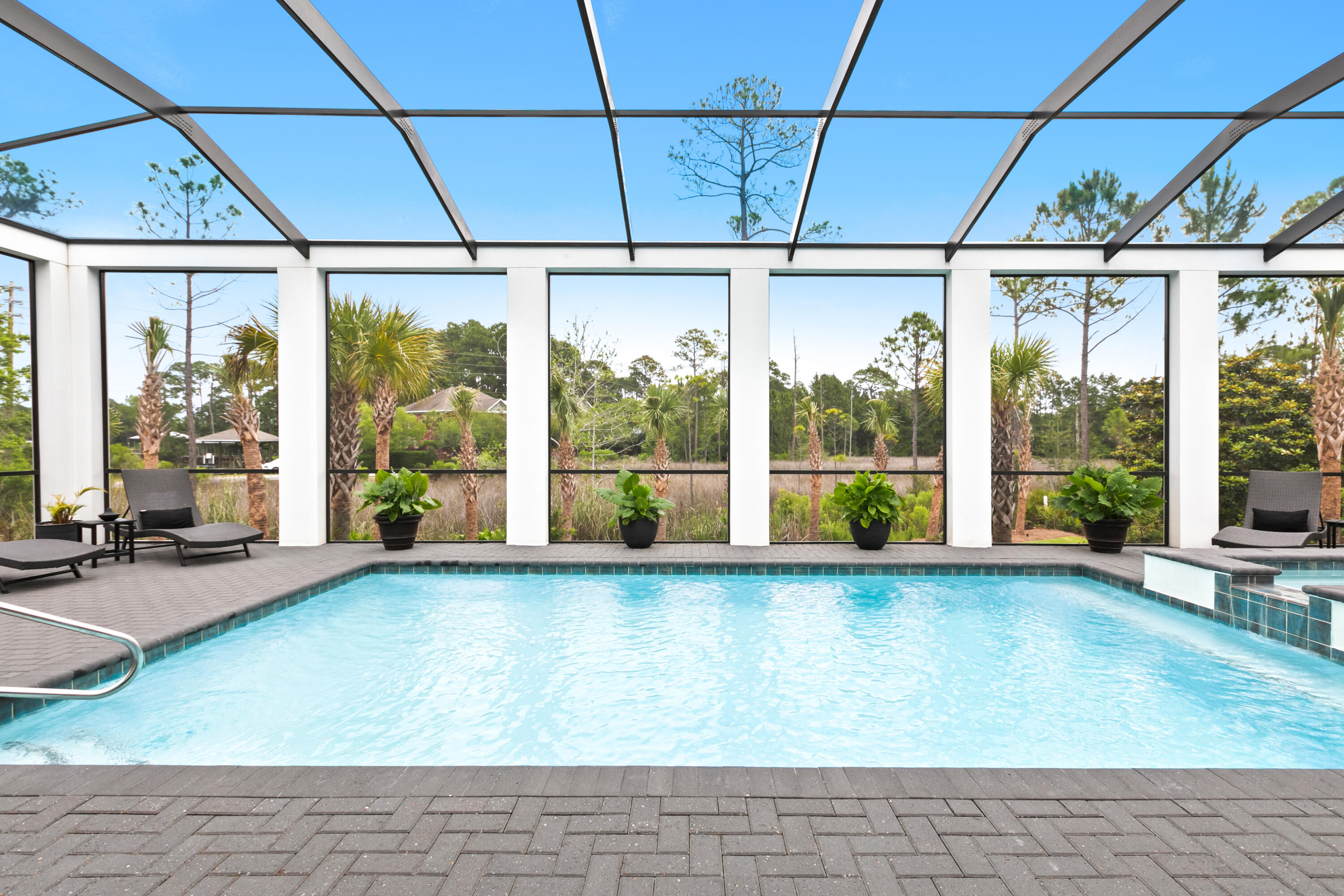 BURNT PINE - Residential