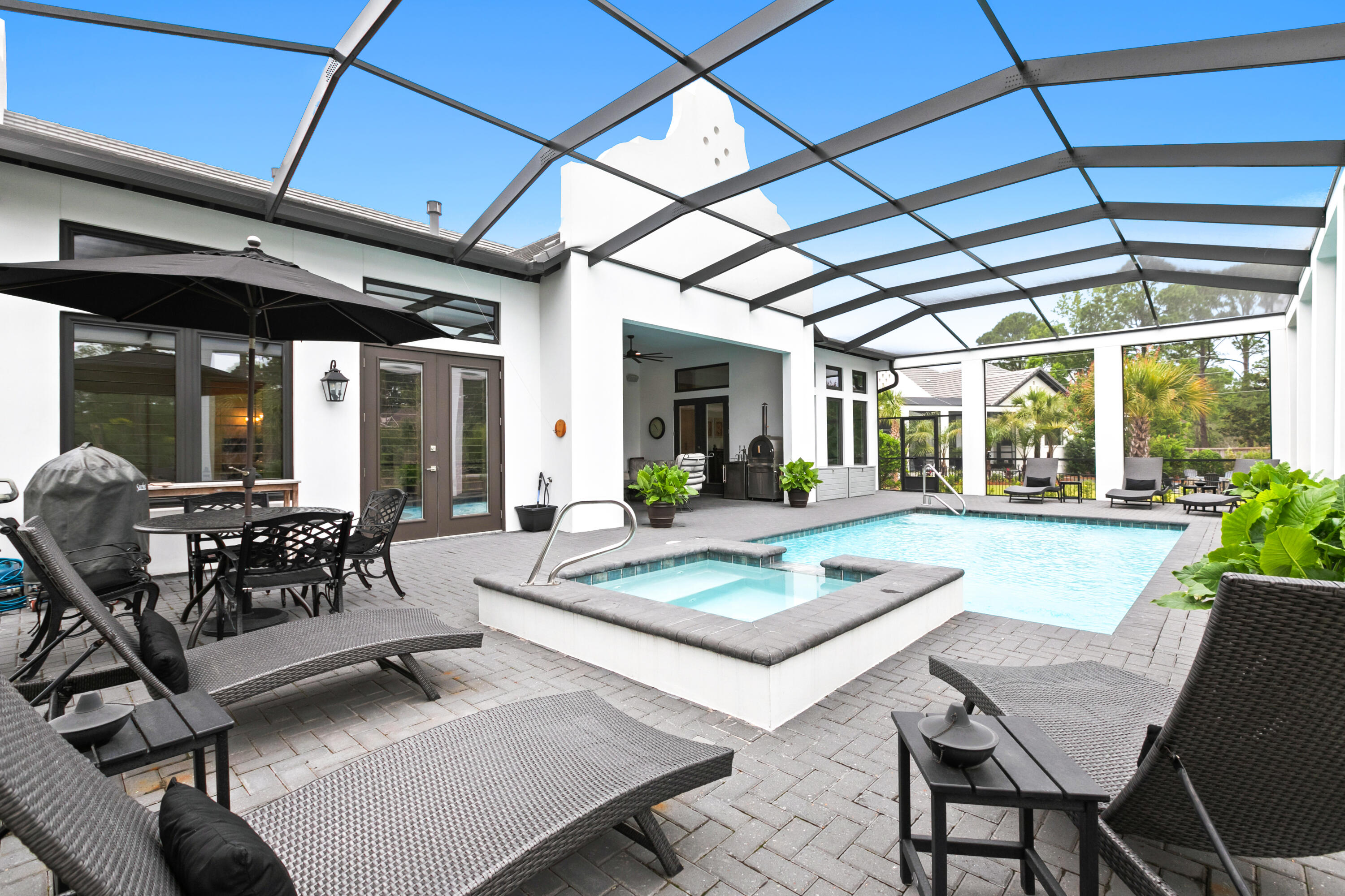 BURNT PINE - Residential