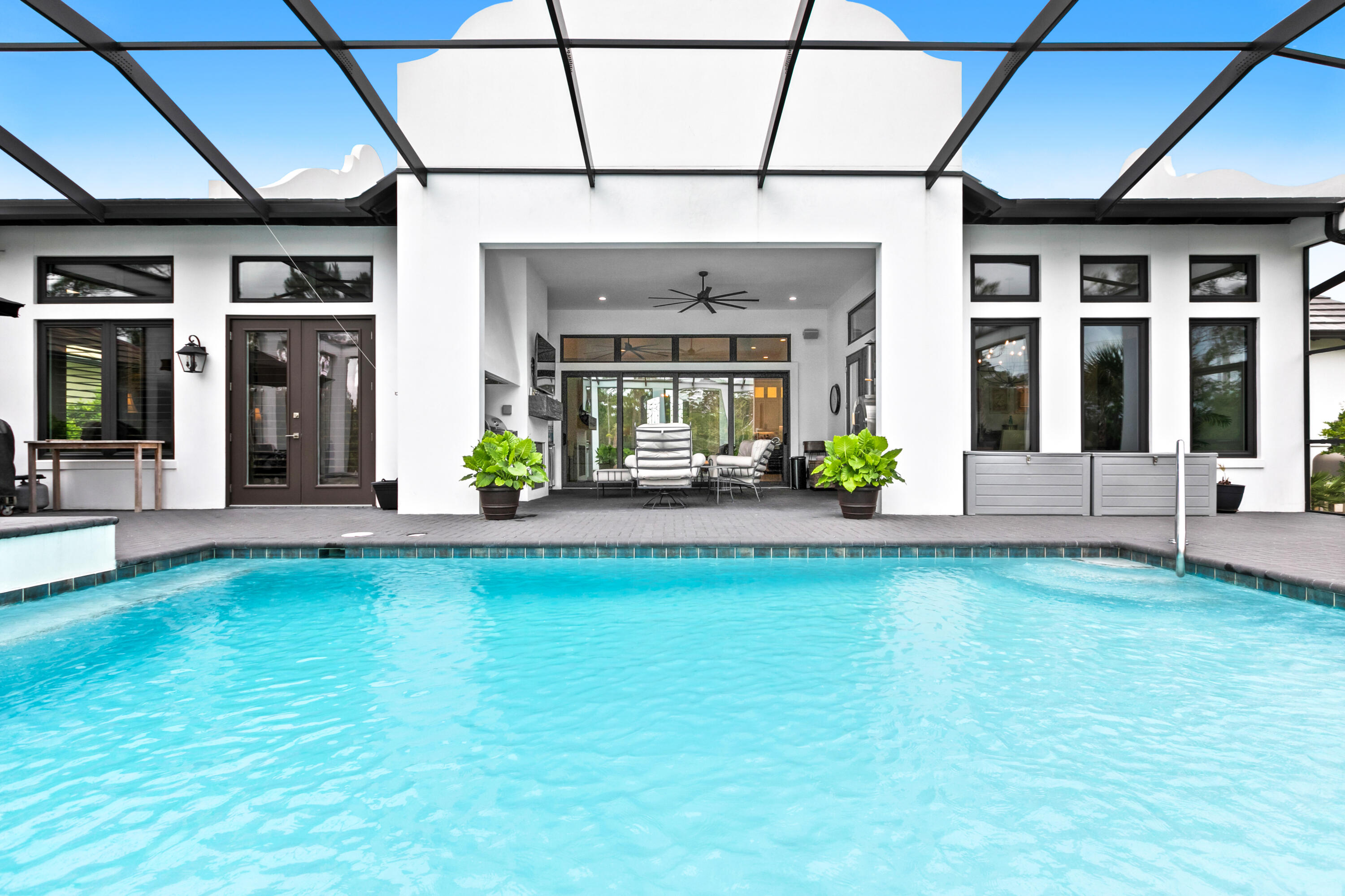 BURNT PINE - Residential