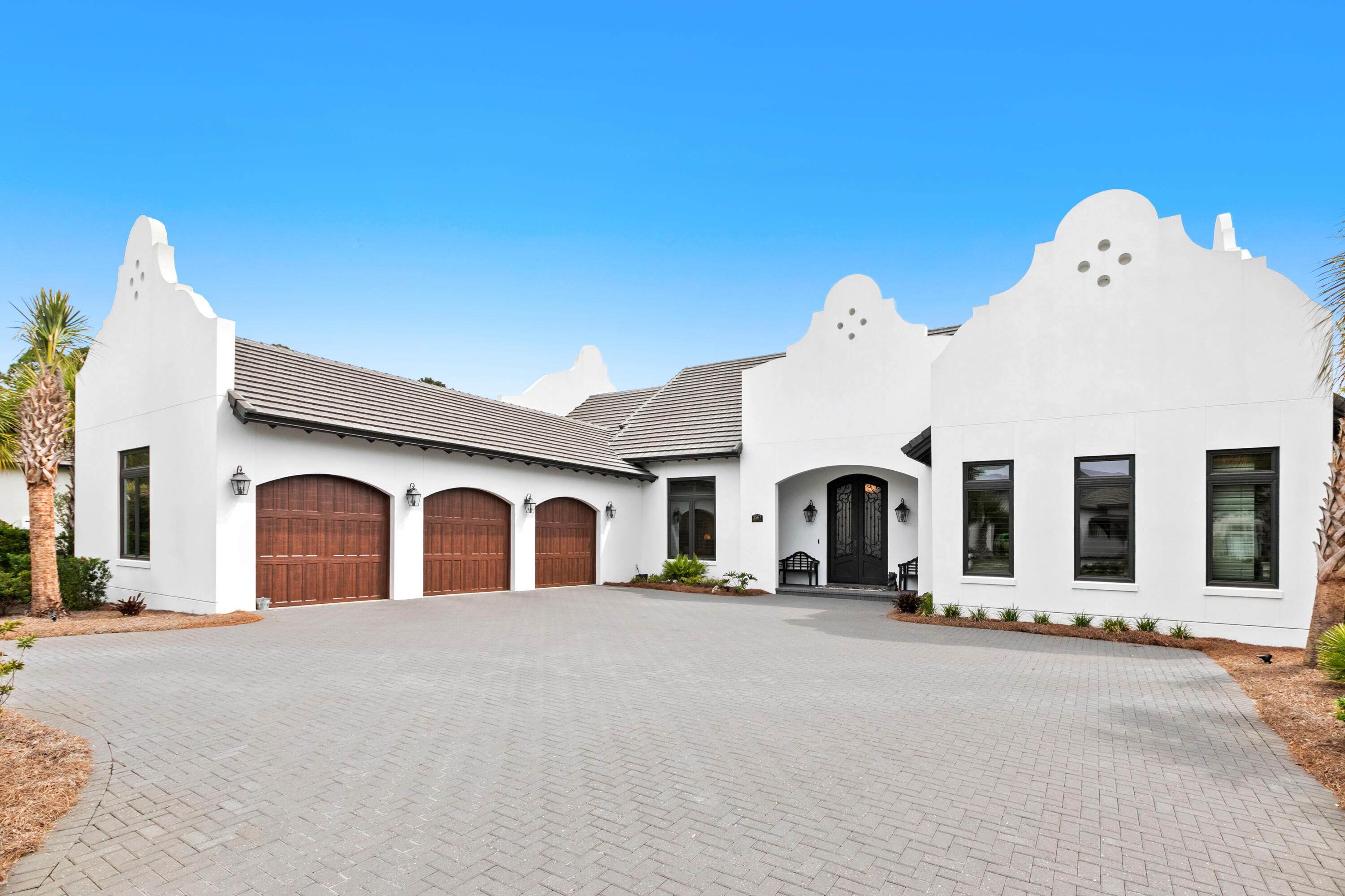 BURNT PINE - Residential