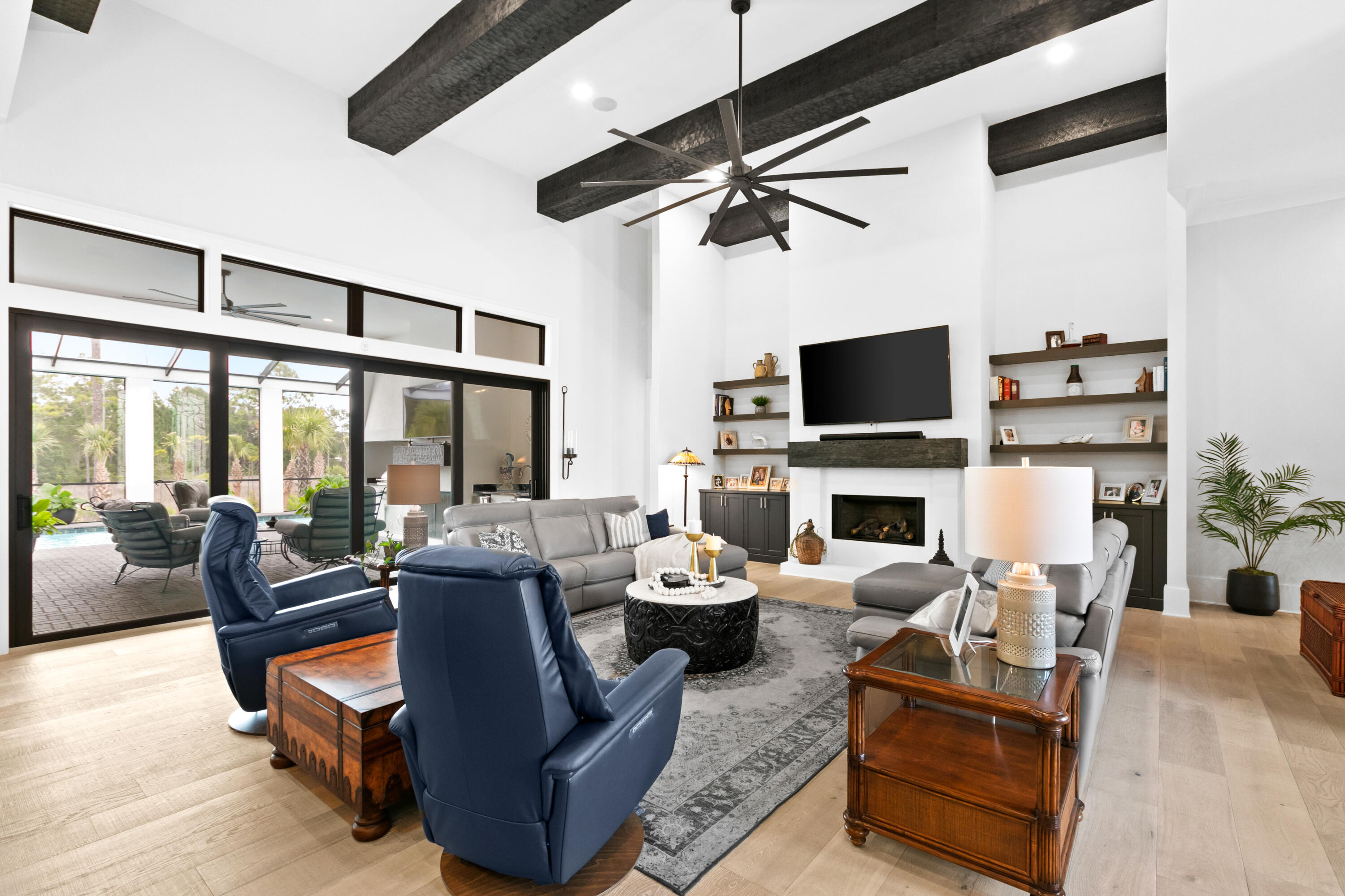 BURNT PINE - Residential