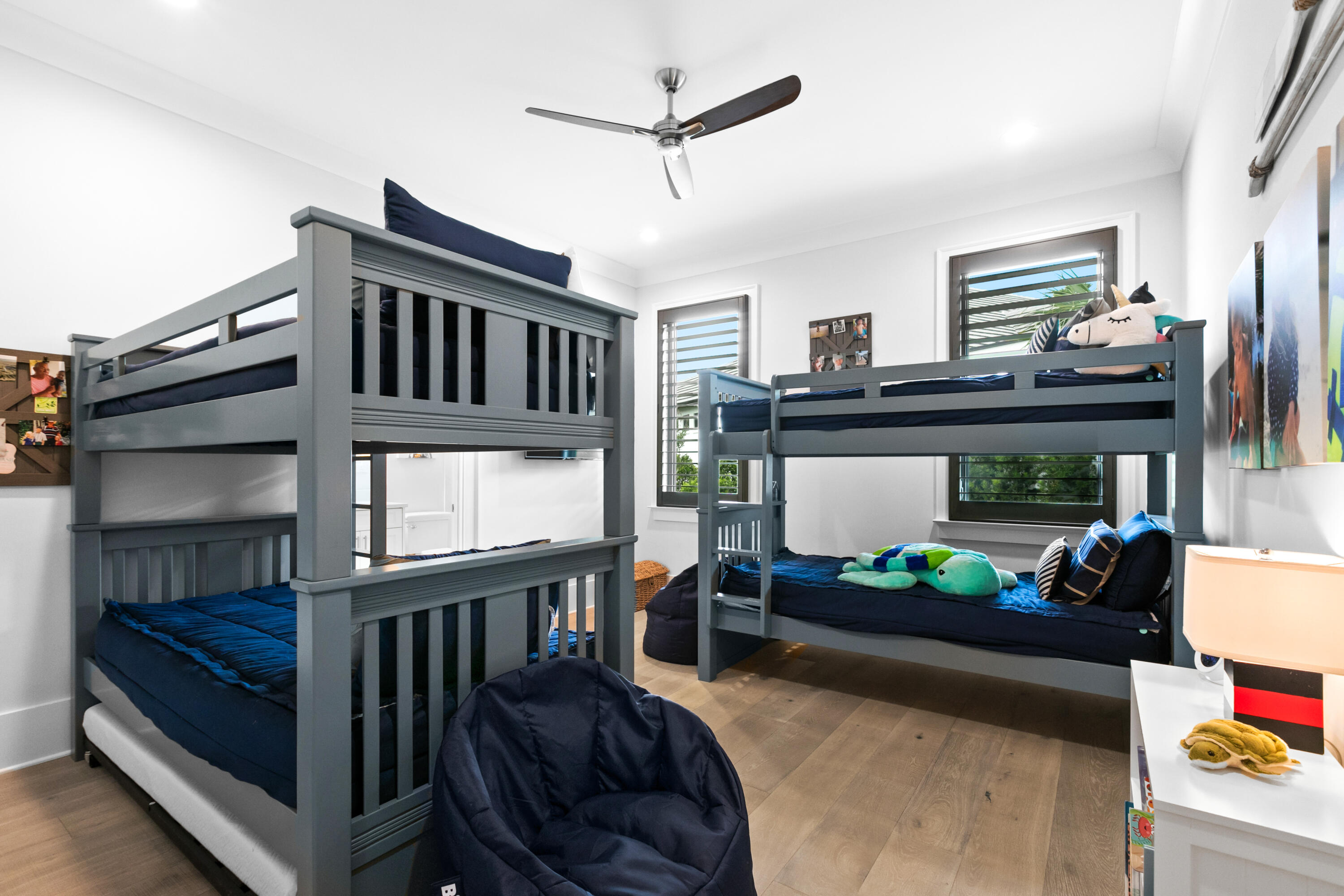 BURNT PINE - Residential