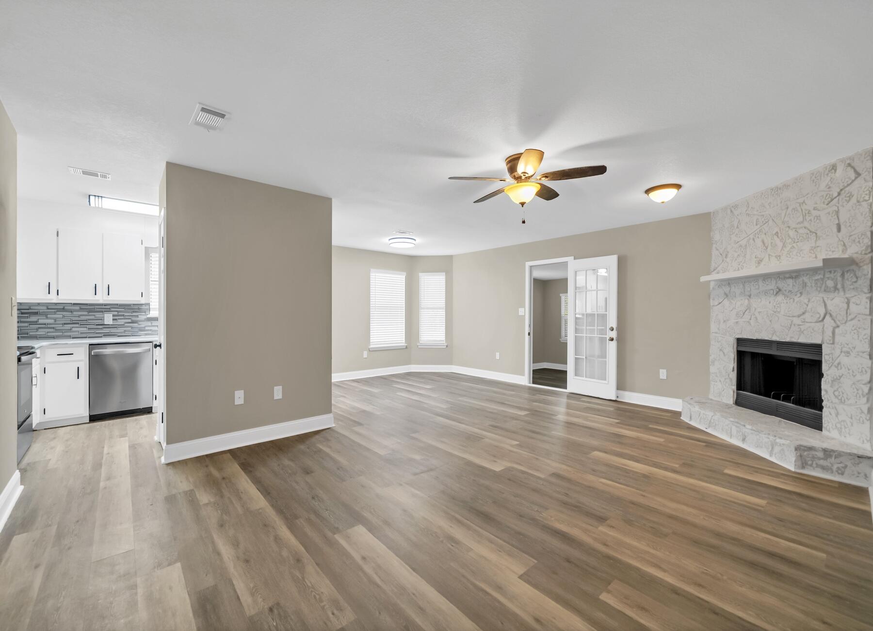 NAVARRE S/D 2ND ADDN - Residential